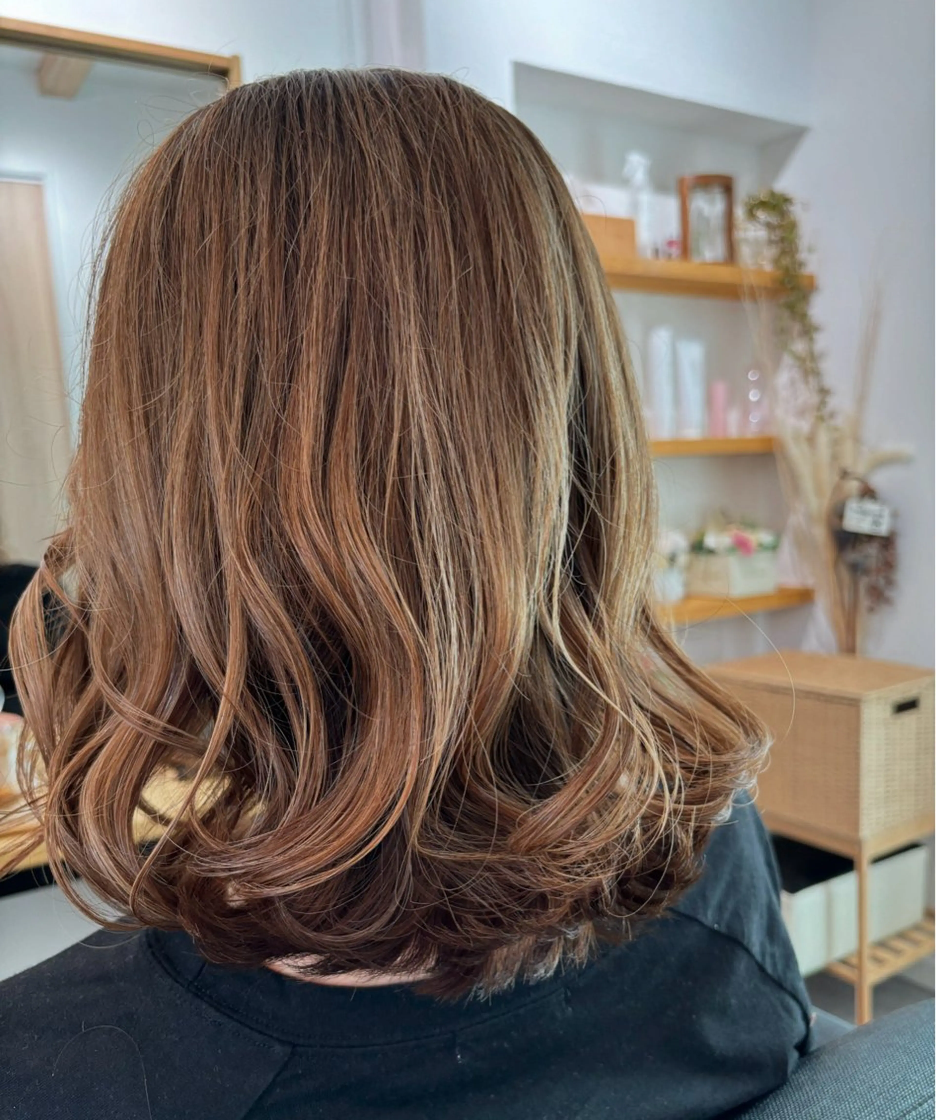 ご新規様❣️限定❣️💜カット✂︎  ＋　艶カラー✨　＋　🌈デザインカラー🌈　＋　潤いトリートメント💙¥16500の写真