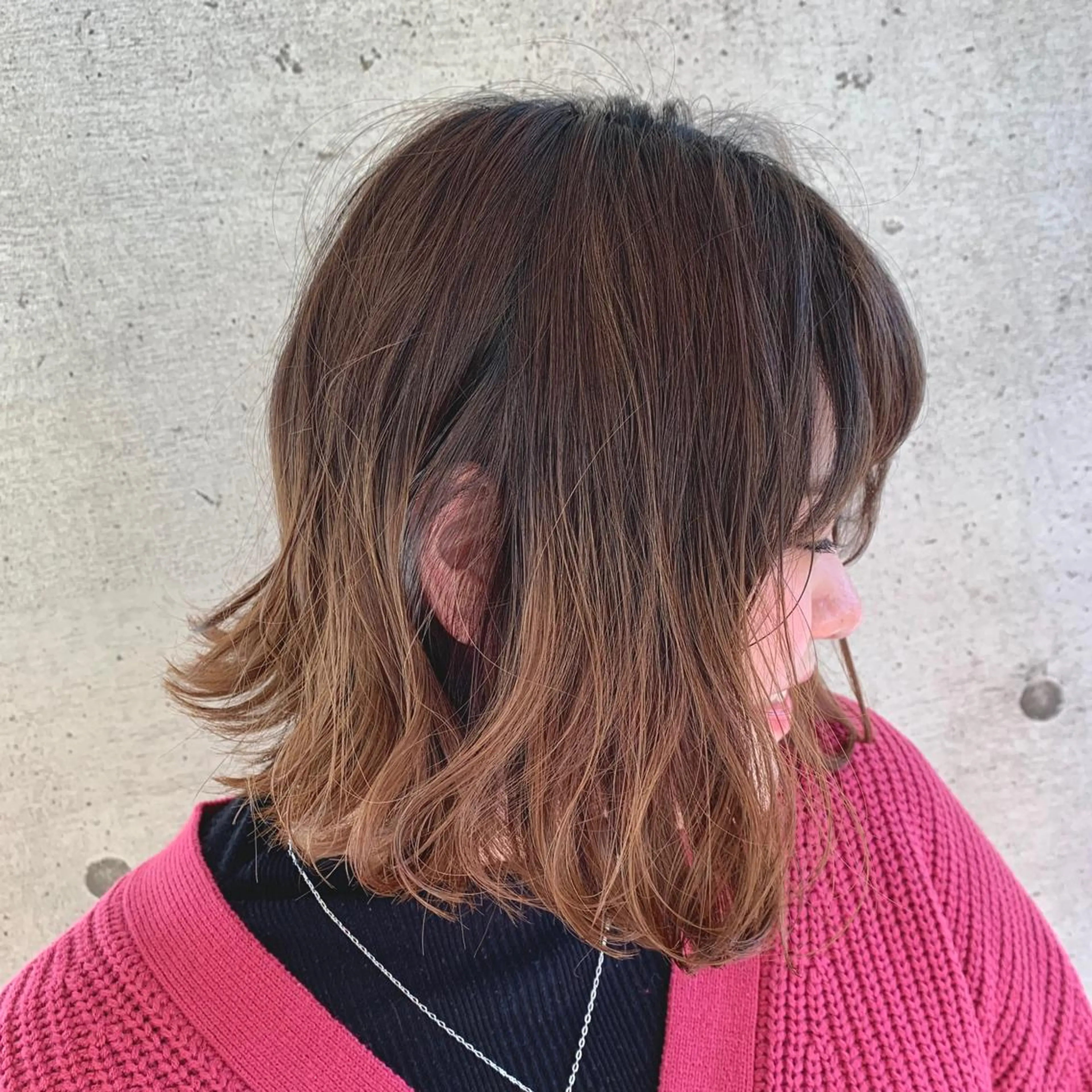 ミディアム 切りっぱなしボブ ボブ カット トリートメント 加藤 綾華のヘアスタイル