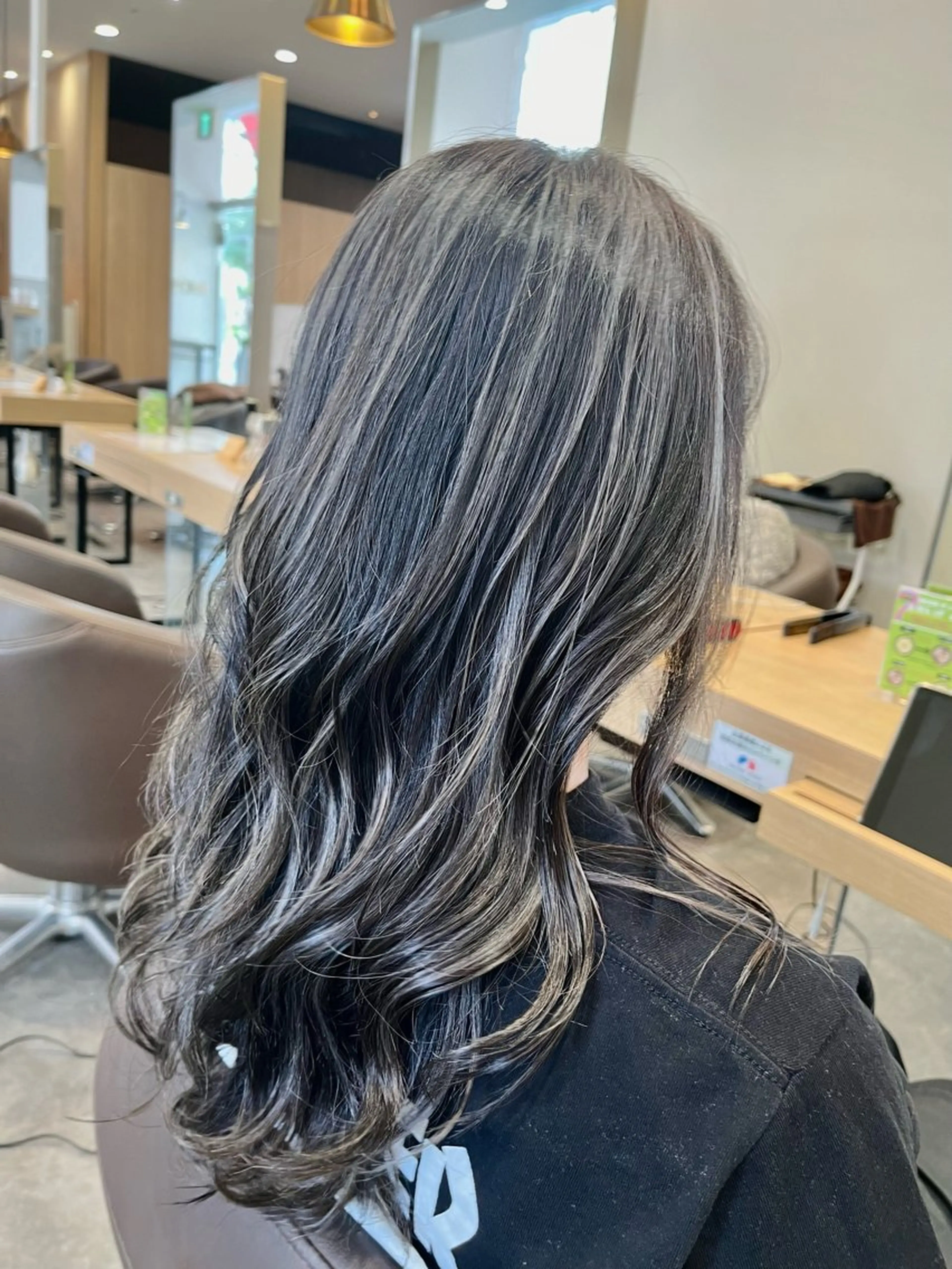 カット+コントラストハイライト+ケアブリーチ+超音波ケアの写真