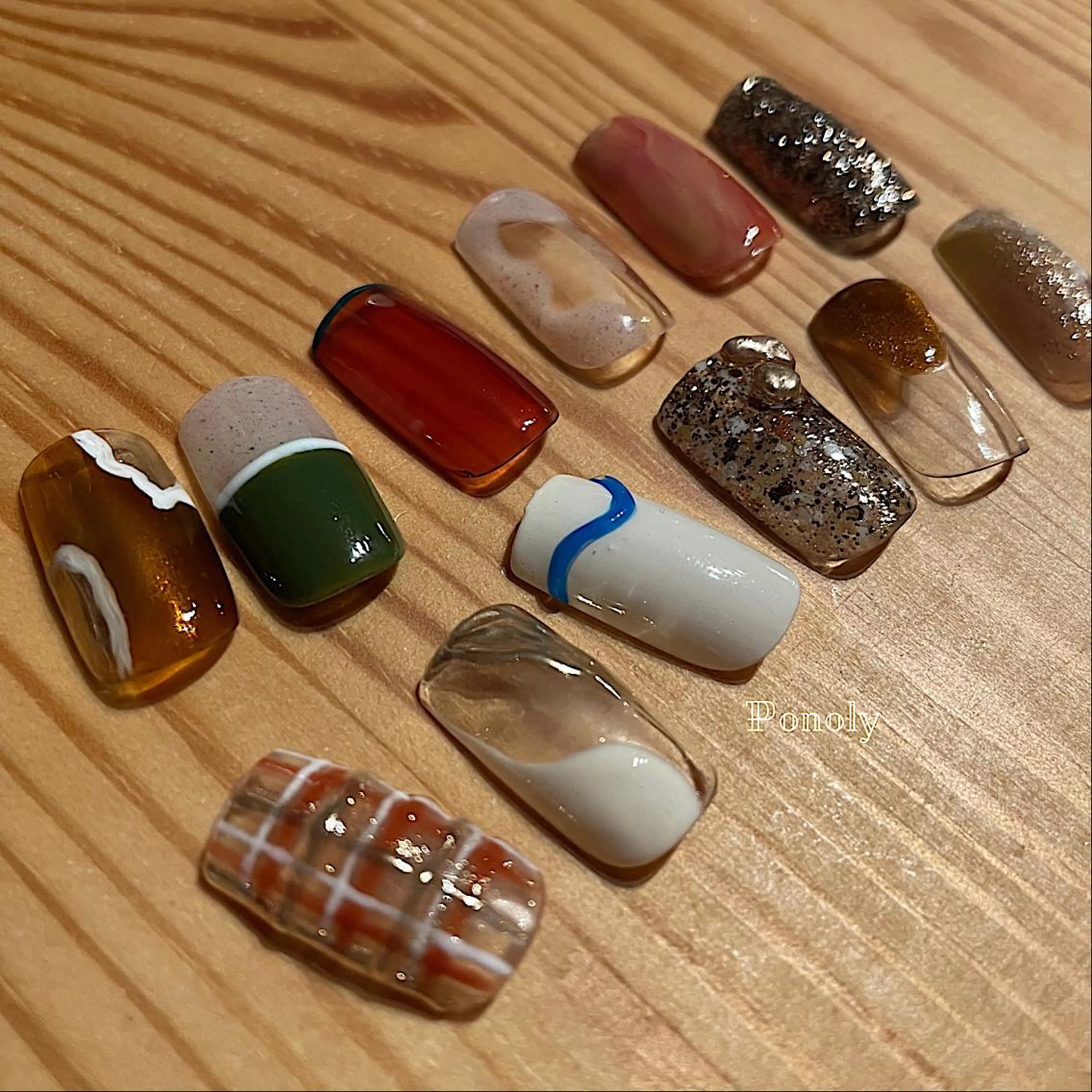 ショート ネイル ジェルネイル マグネットネイル ニュアンスネイル ワンカラーネイル パラジェル 10ten所属・10ten Mikiのネイルデザイン