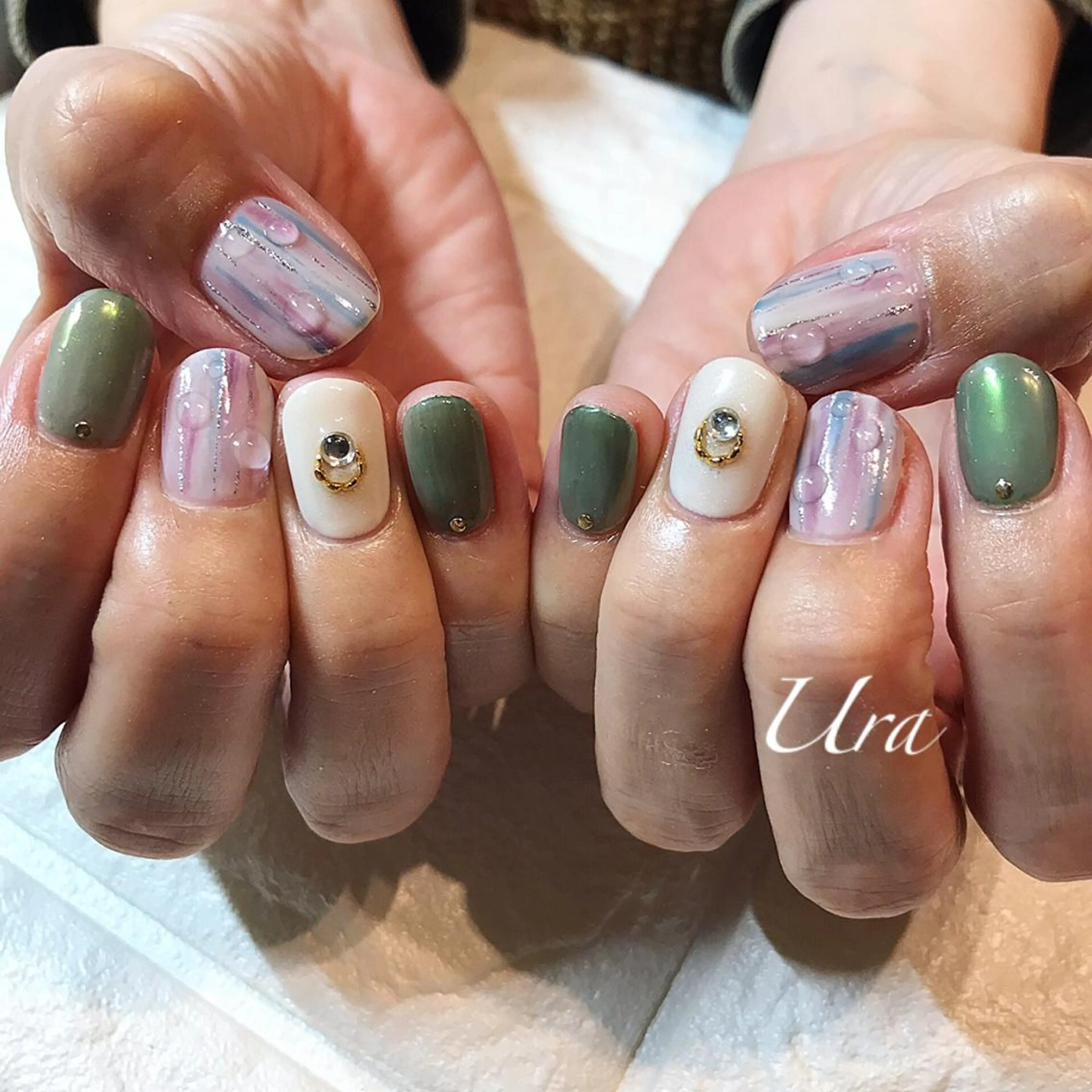ネイル UrakoNail 《nail》のネイルデザイン