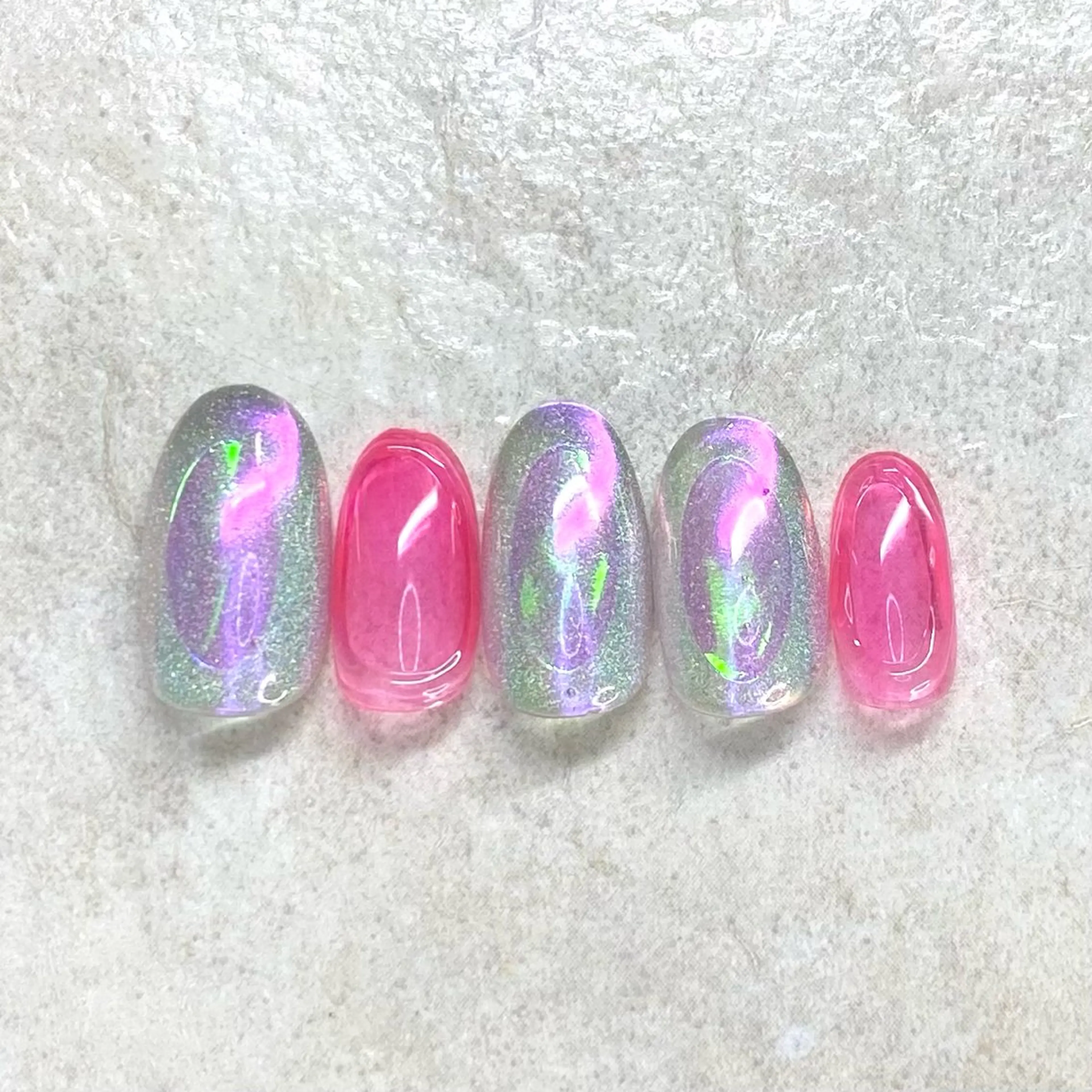 ネイル オーロラネイル 氷ネイル・うるうるネイル マグネットネイル ピンク 夏ネイル ハンドネイル 六本木ネイル阡夜一夜 当日＆持ち込み歓迎のネイルデザイン