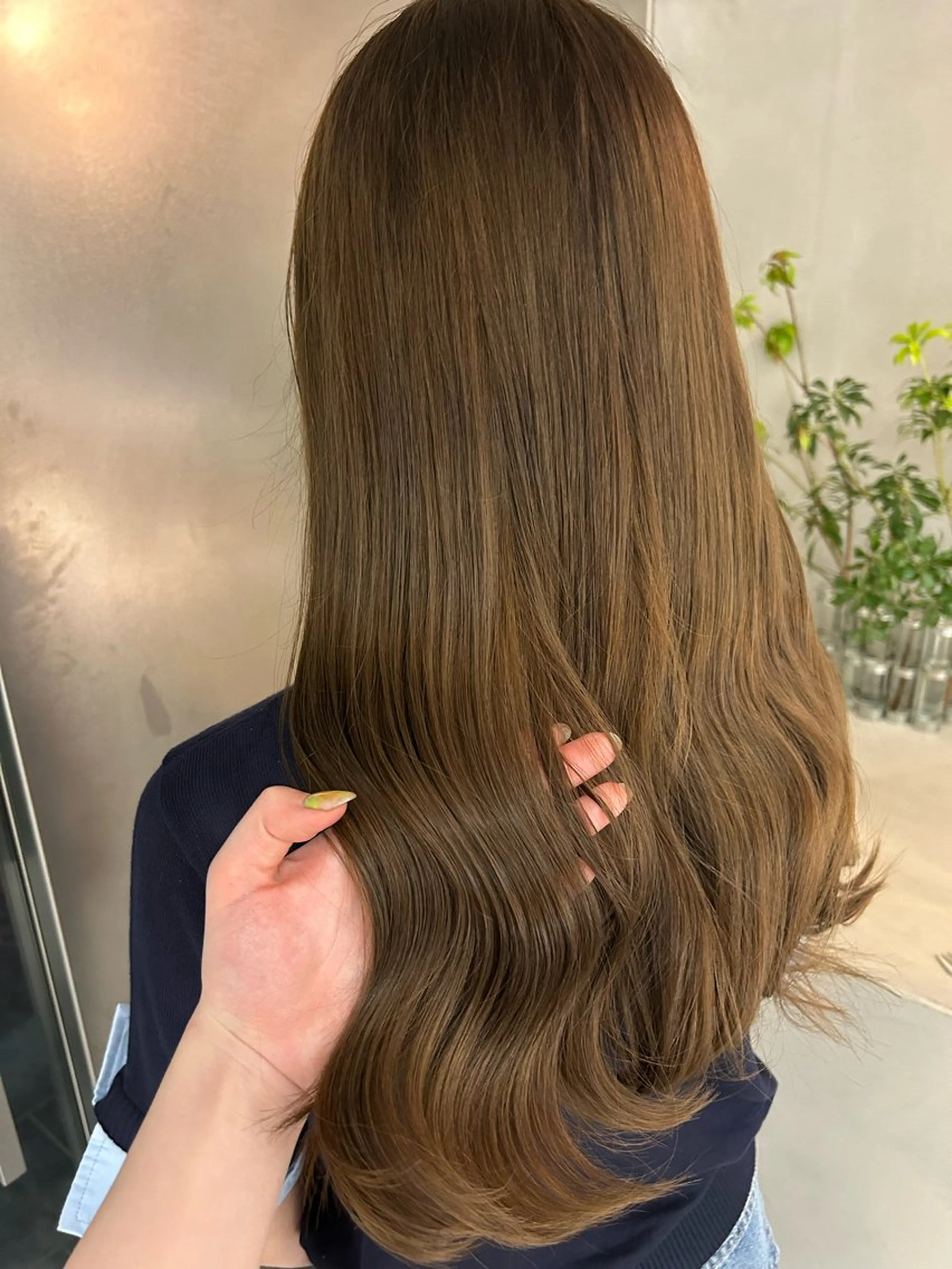 セミロング カラー 馬場 菜乃夏のヘアスタイル