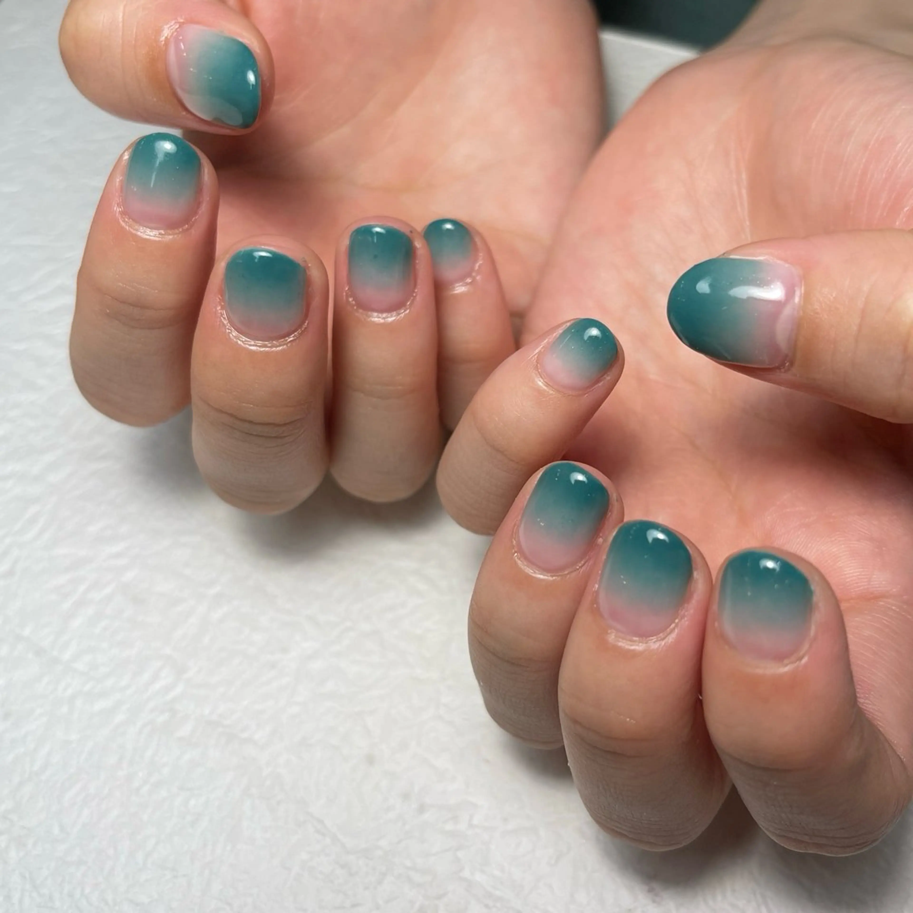 ネイル グラデーション m. akiのネイルデザイン