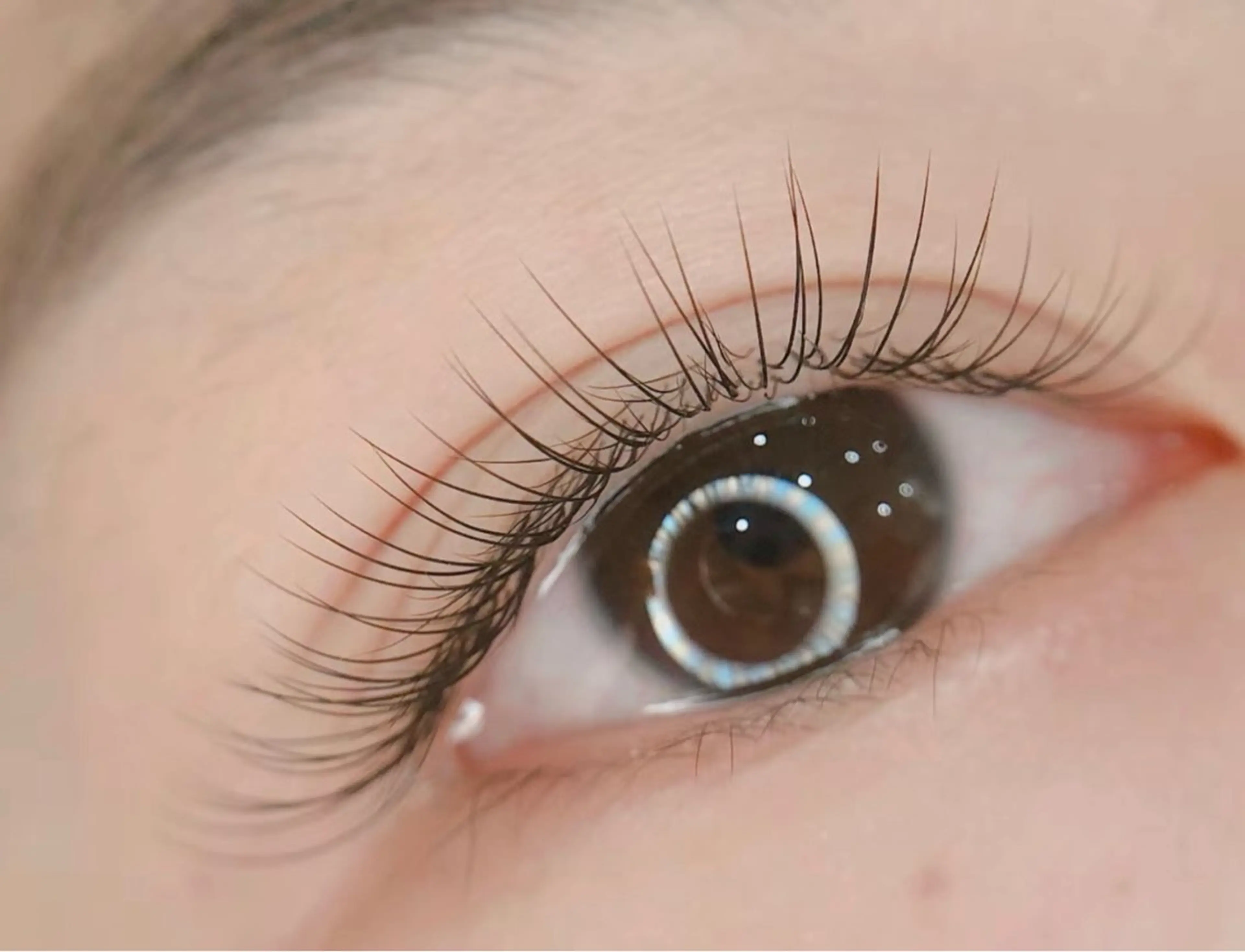 【フラットラッシュ】超軽量高持続力80本★(付け出しコース)初回オフ無料✨アイパック付き✨の写真