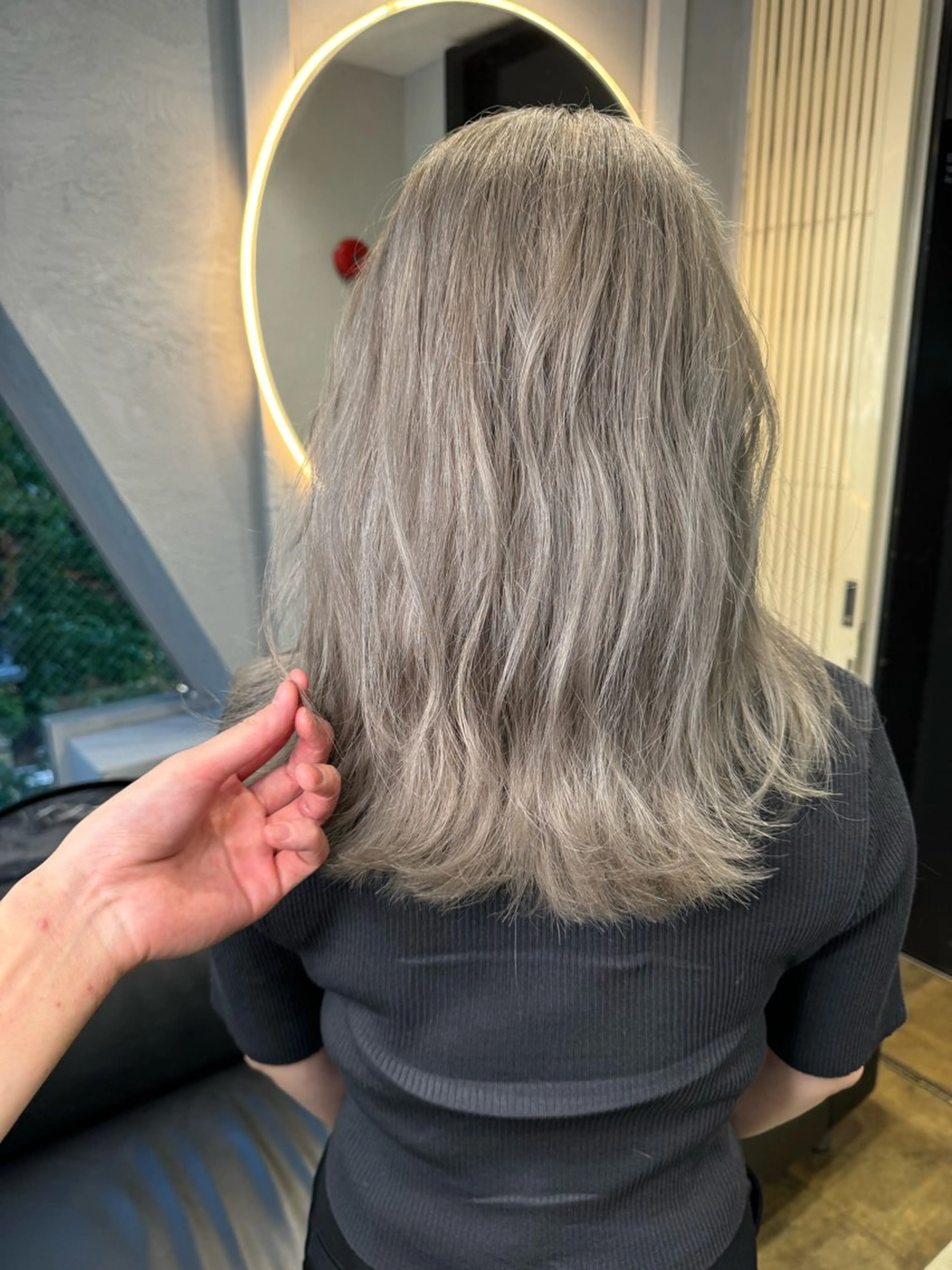 ミディアム カラー dao/ミルクティー /ブラウン/ブロンドのヘアスタイル