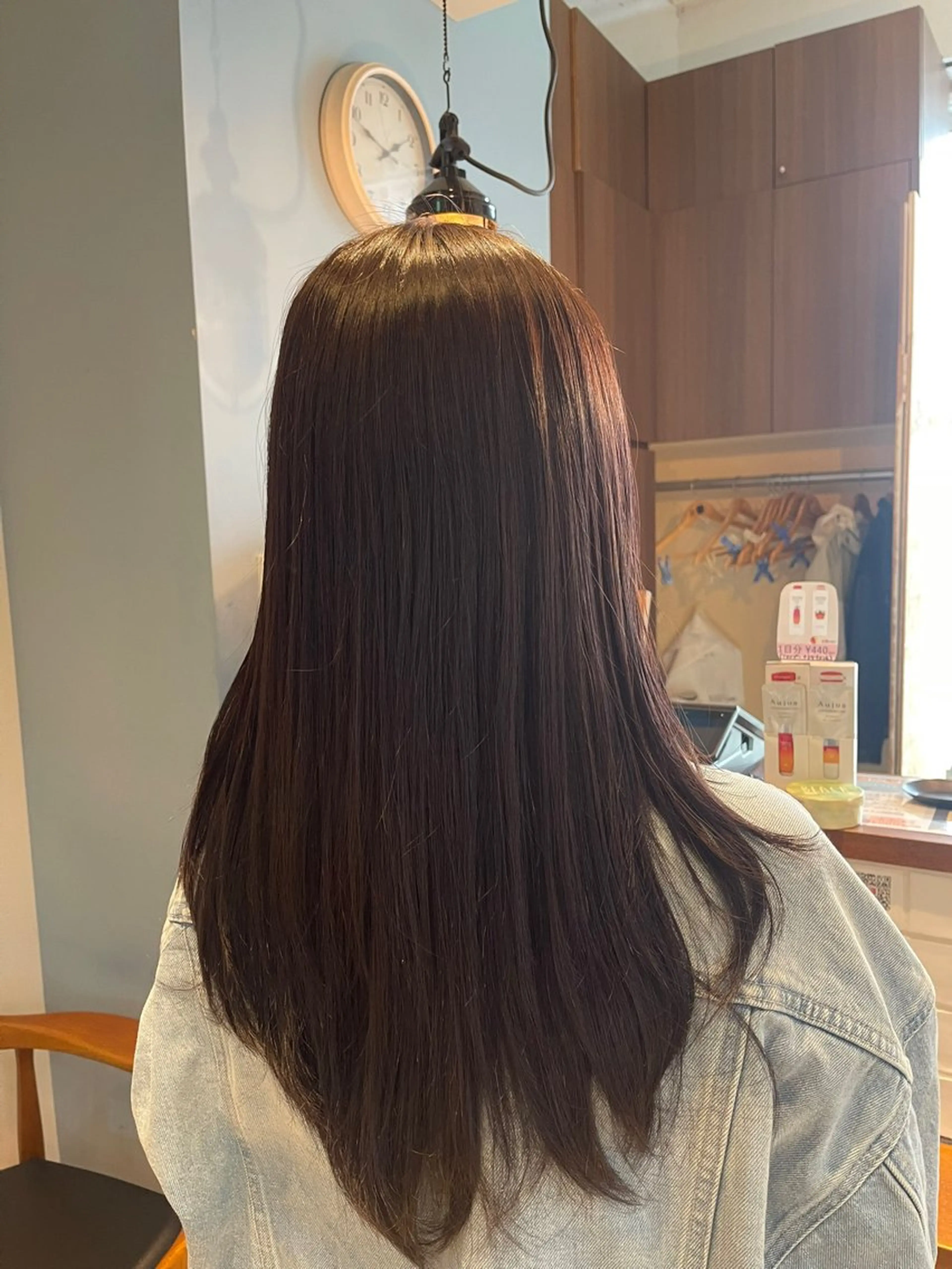 ミディアム カラー ブラウンカラー セピアージュアン所属・バヤラー バイガルマーのヘアスタイル