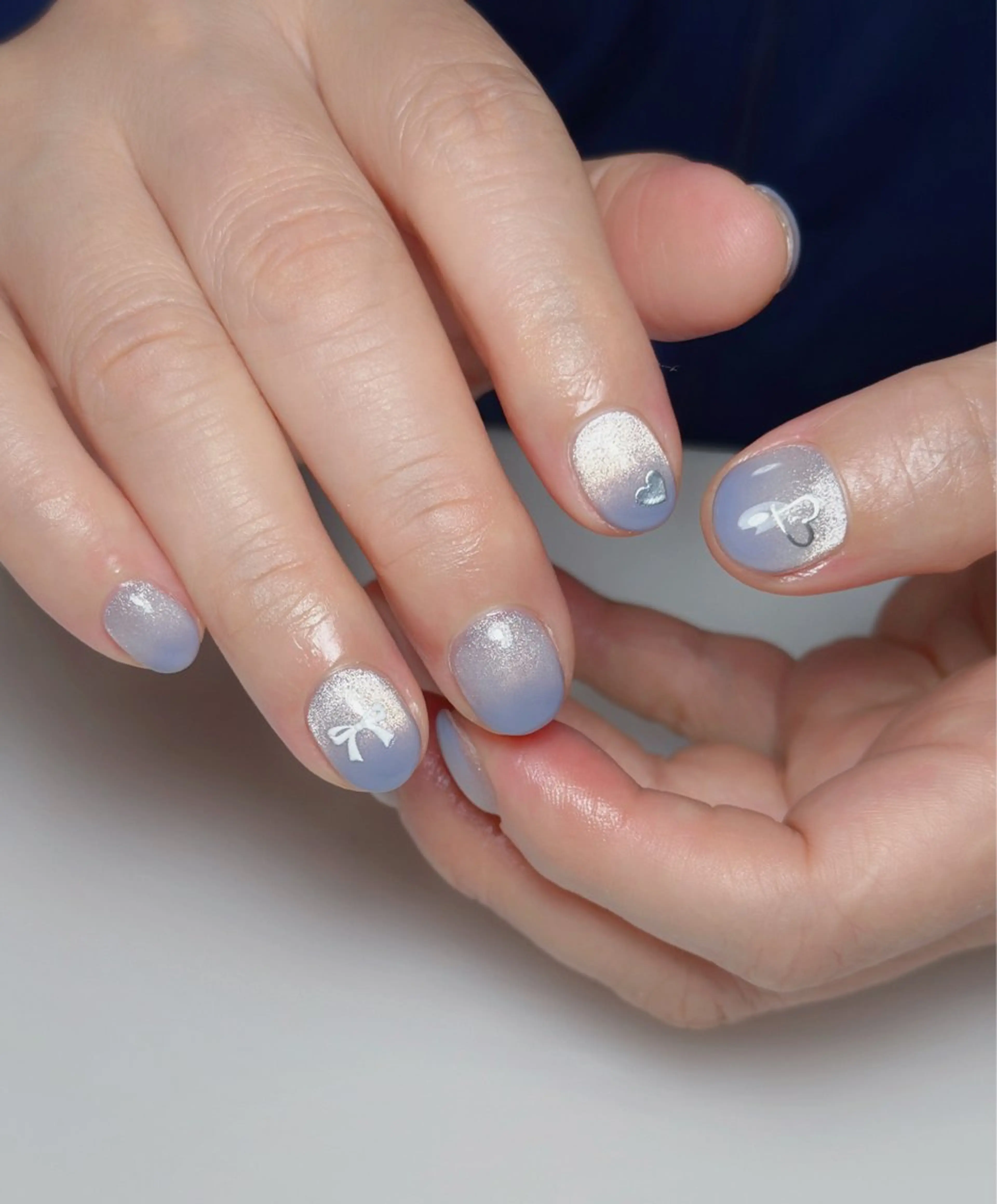 ネイル オーロラネイル 長さ出し フットネイル 韓国ネイル ラメ(グリッター) ハンドネイル 👍thumbs up nail👍のネイルデザイン