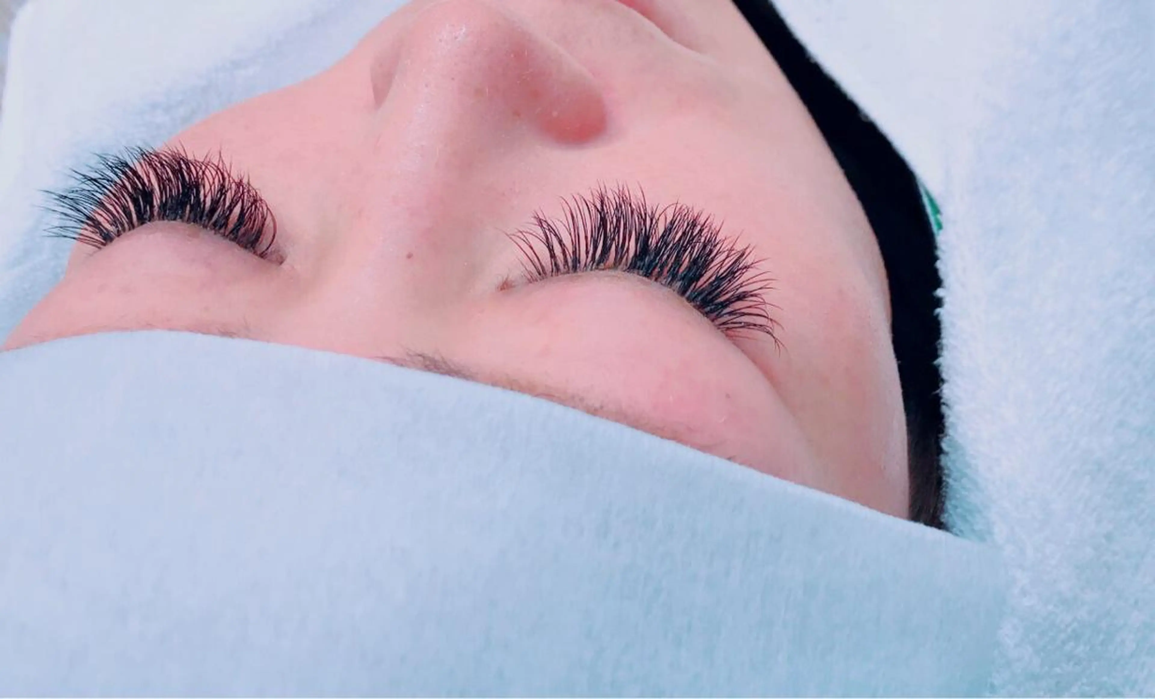 マツエク・マツパ FEERIE AVEDA ARIAKE所属・LUMIA/オーナー 西田わかばのヘアスタイル