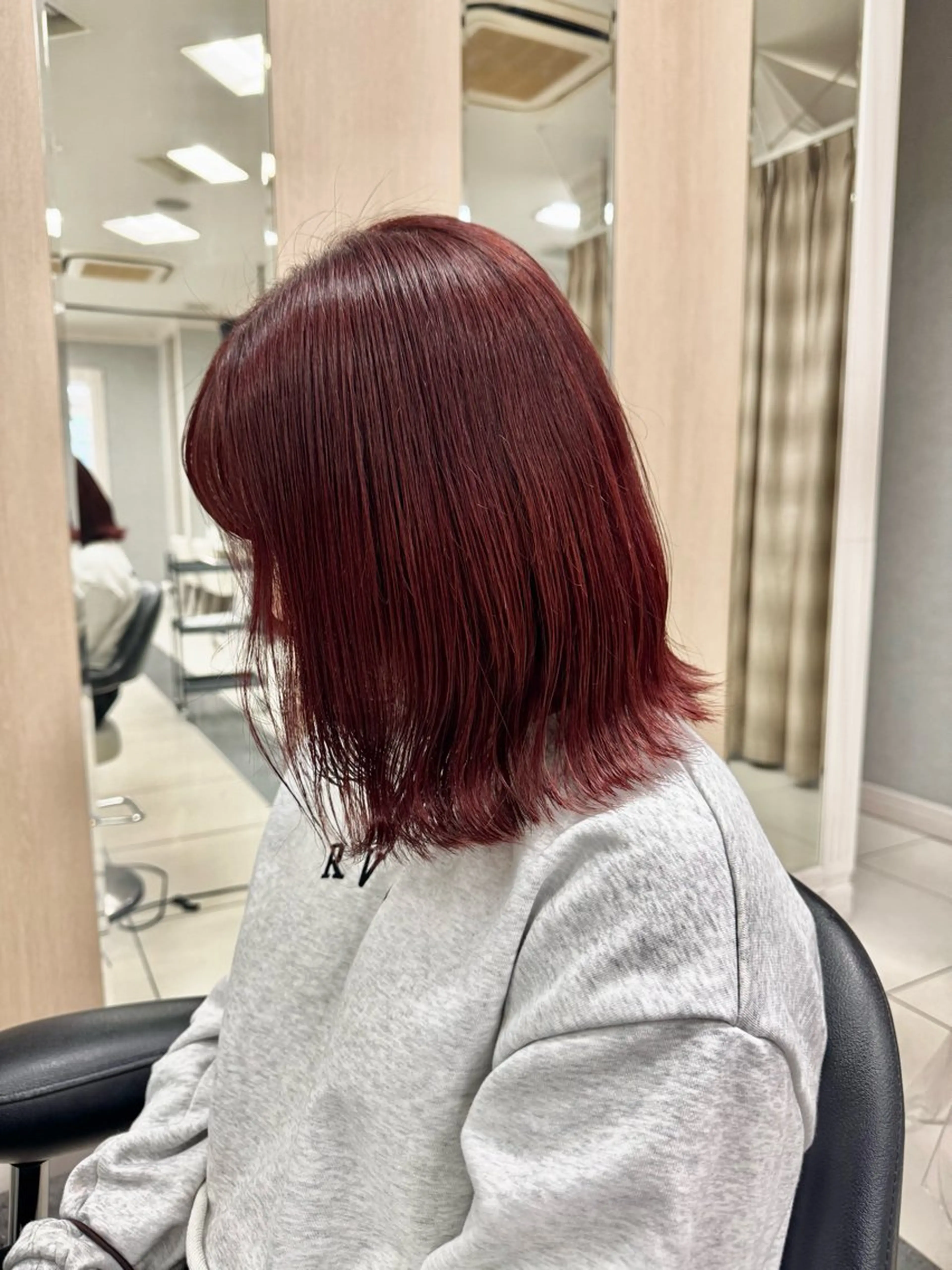 カラー ボルドーカラー レッドカラー ヘアカラー トリートメント ブリーチ/レイヤー/ 透明感カラー/さくらのヘアスタイル