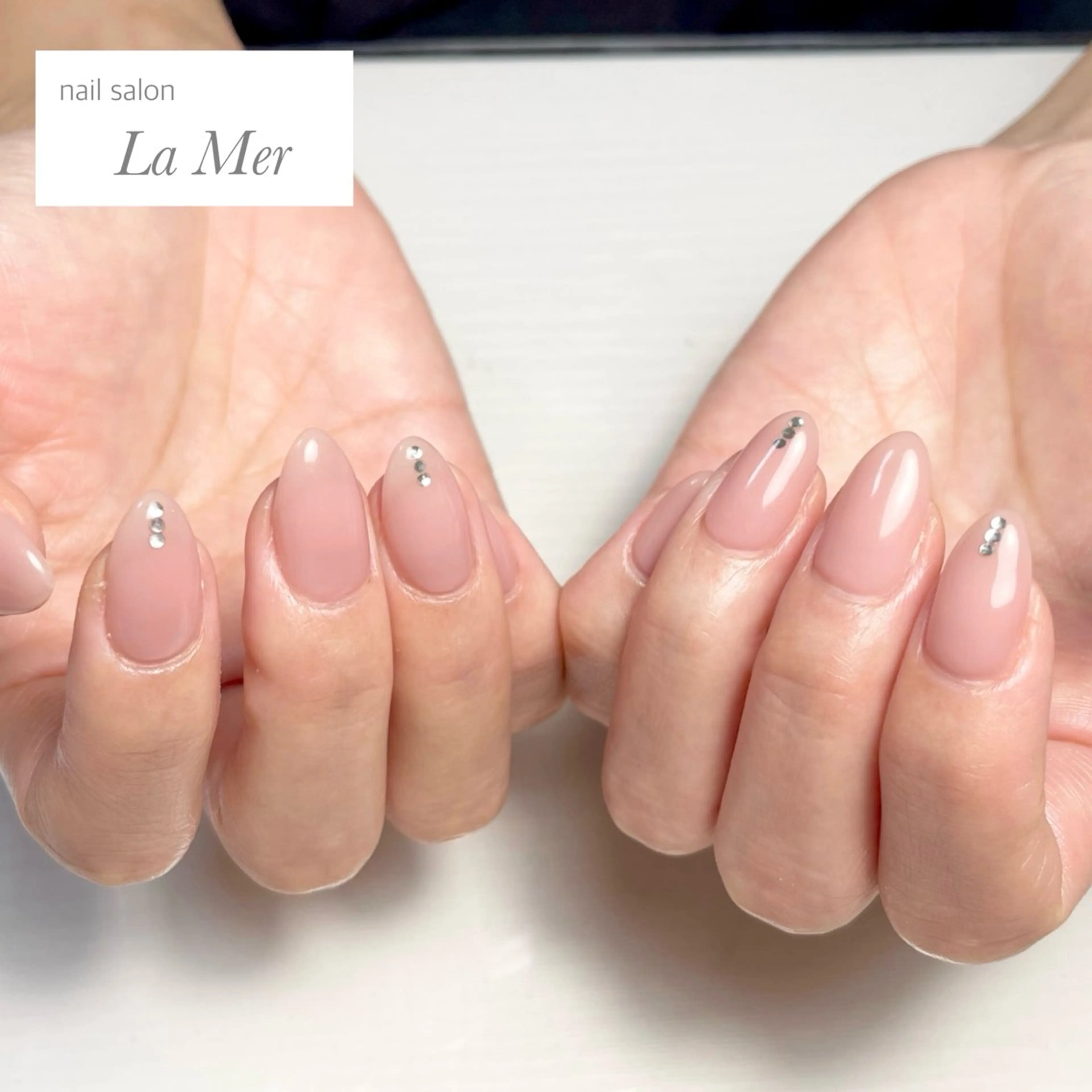 ネイル ジェルネイル 持ち込み オフィスネイル ワンカラーネイル ピンク ハンドネイル nailsalon La Merのネイルデザイン