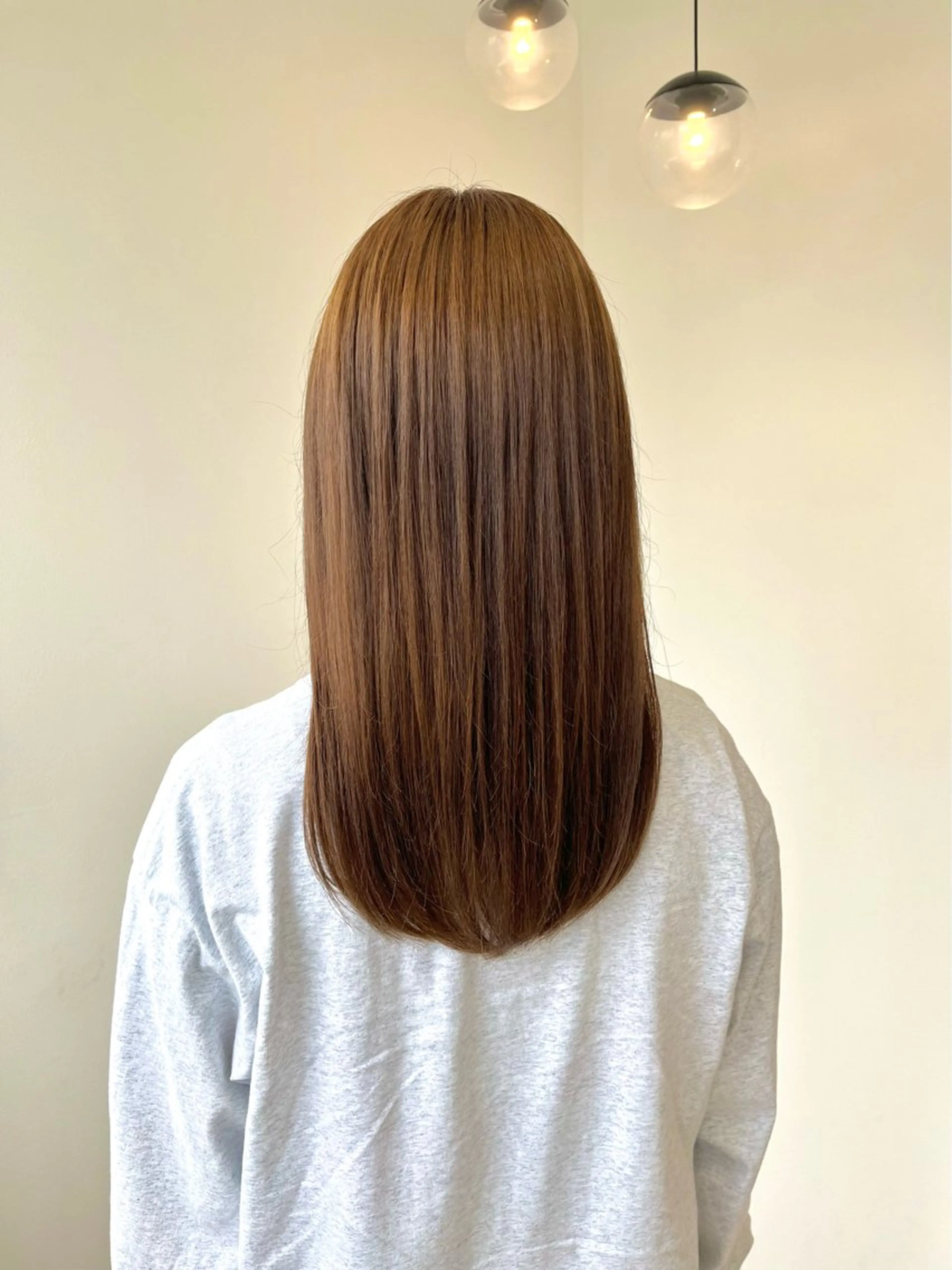 セミロング カラー アッシュ カット ヘアカラー トリートメント LiL HAIR&SMILE 新浜店所属・葉田 綾乃のヘアスタイル