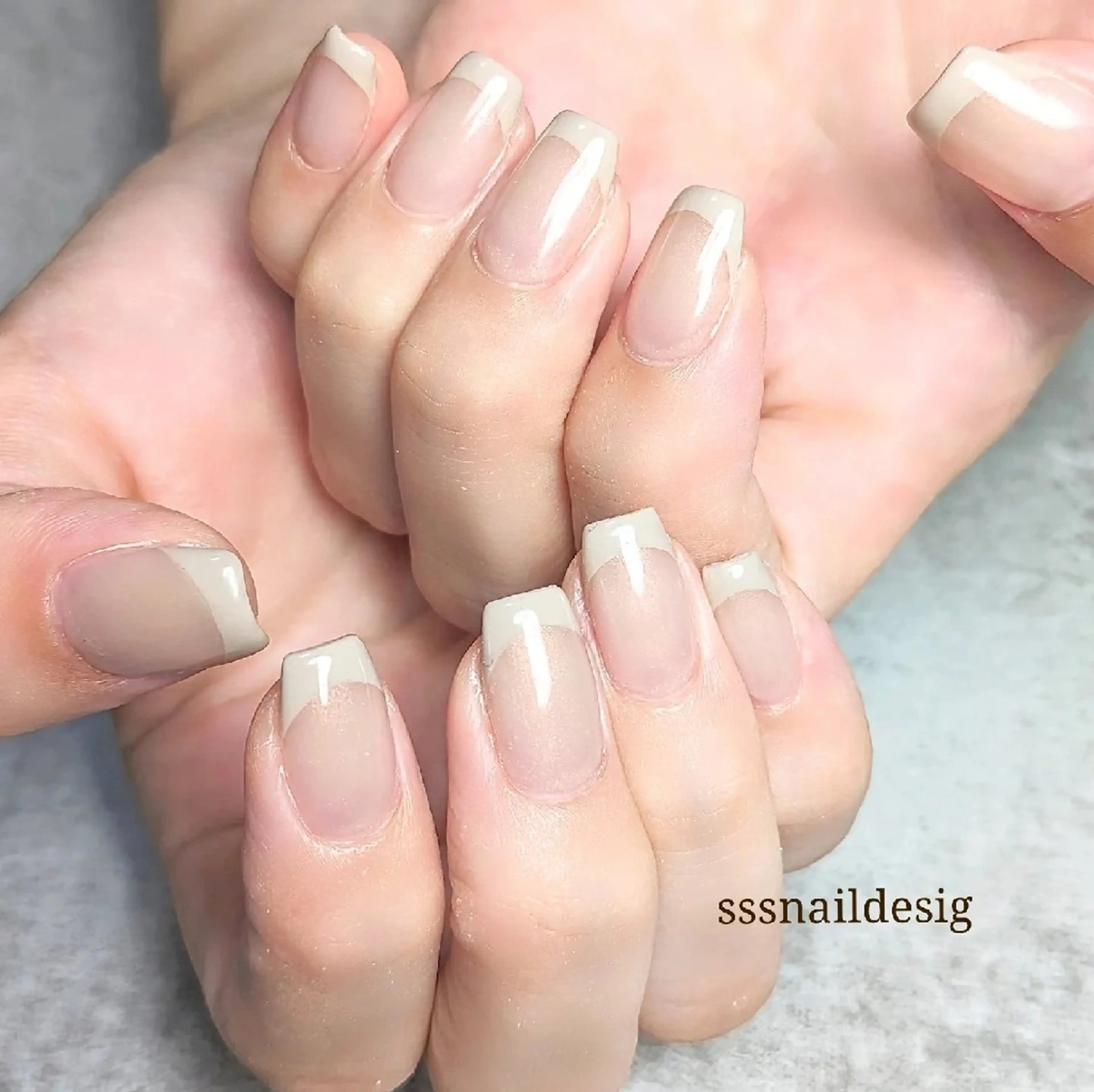 ネイル フレンチネイル スクエアネイル 塩見 聖子のネイルデザイン