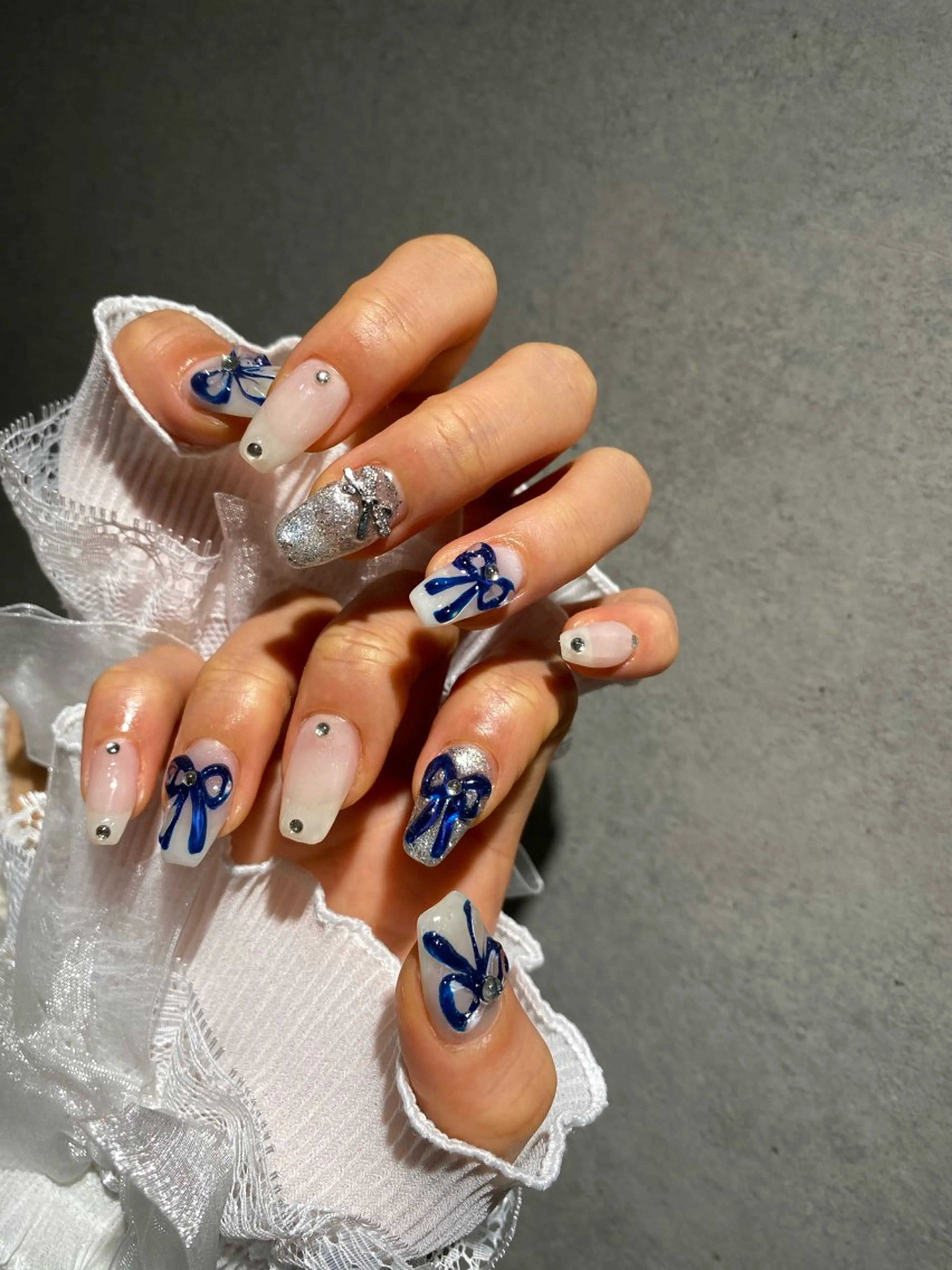 ネイル I-nailロング /ワンホン/キラキラのネイルデザイン