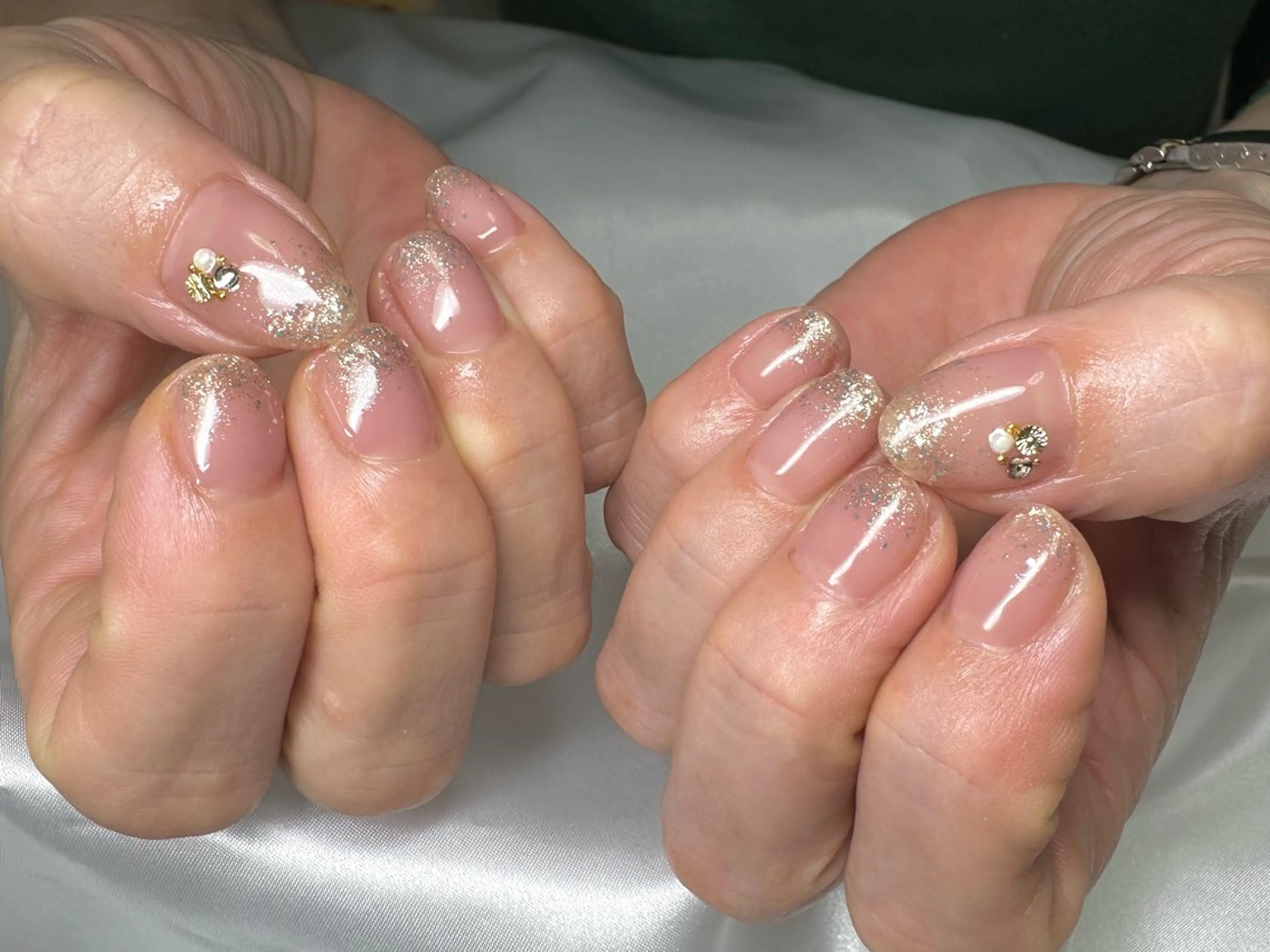 ネイル ラメ(グリッター) ラメグラデーション ハンドネイル nu NANAのネイルデザイン