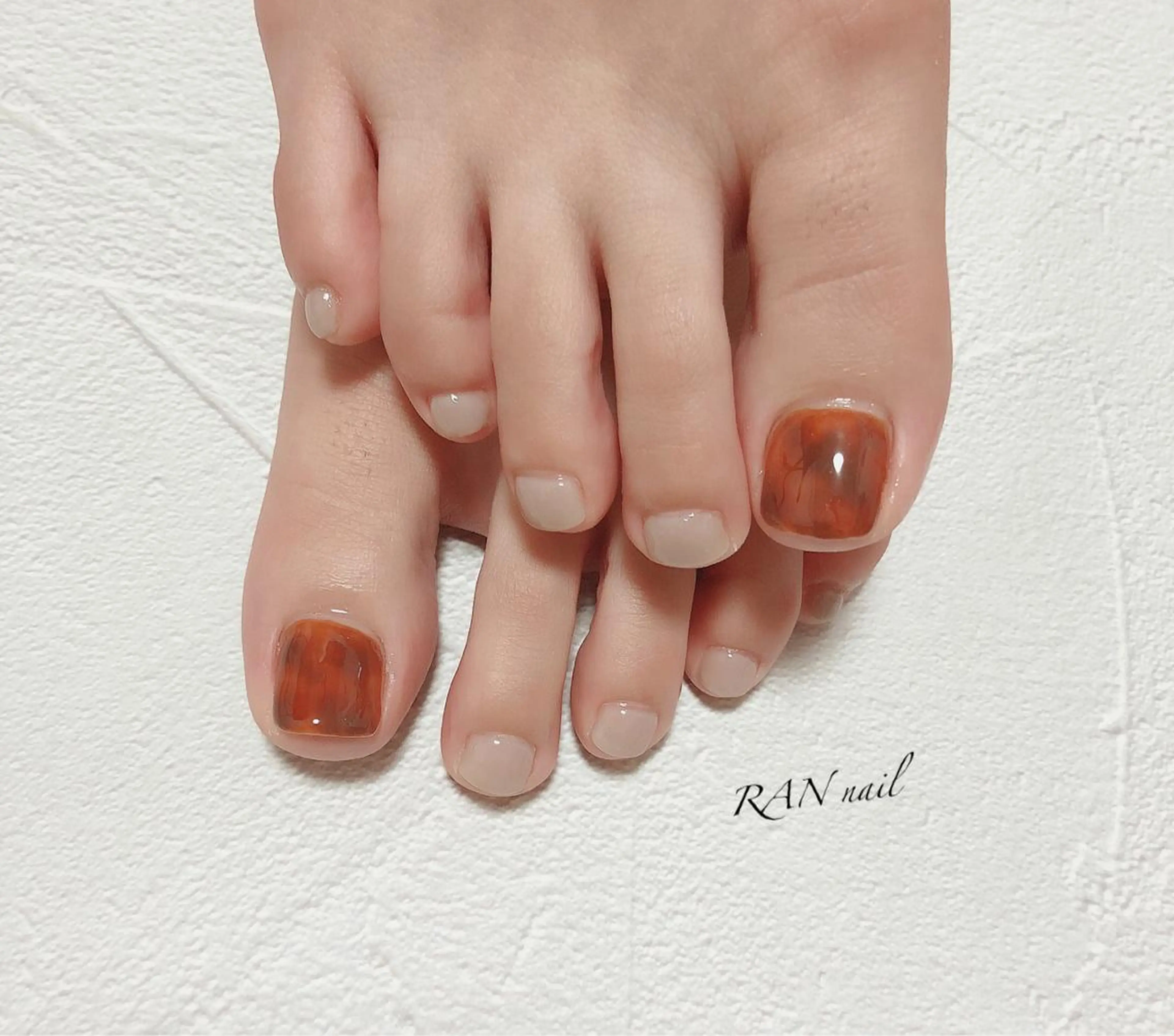 ネイル べっ甲ネイル フットネイル ニュアンスネイル オフィスネイル ワンカラーネイル ハンドネイル フットネイル RAN nail 〜ランネイル〜所属・RAN nailのネイルデザイン