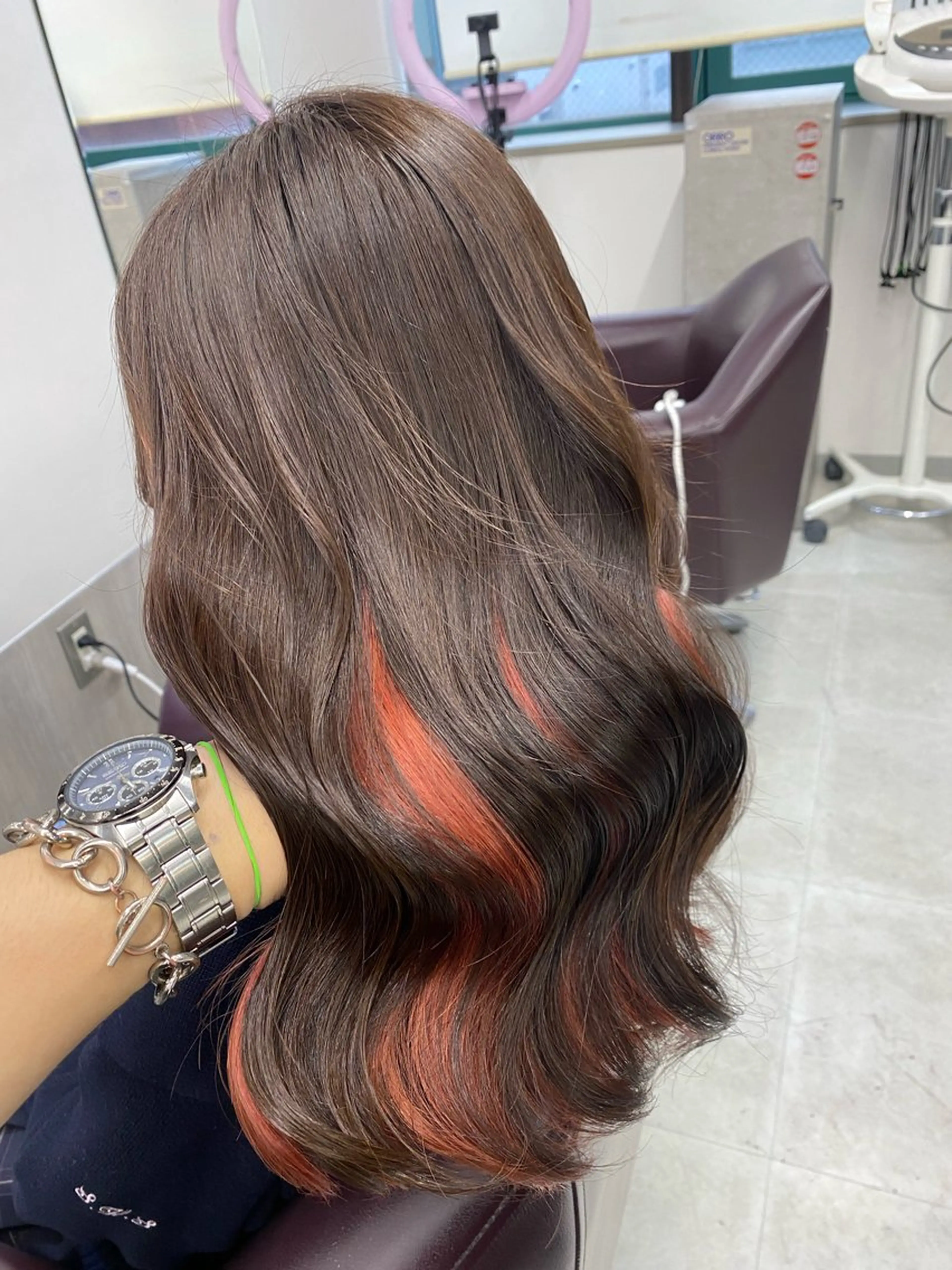 ミディアム カラー Roi ofGiseLのヘアスタイル