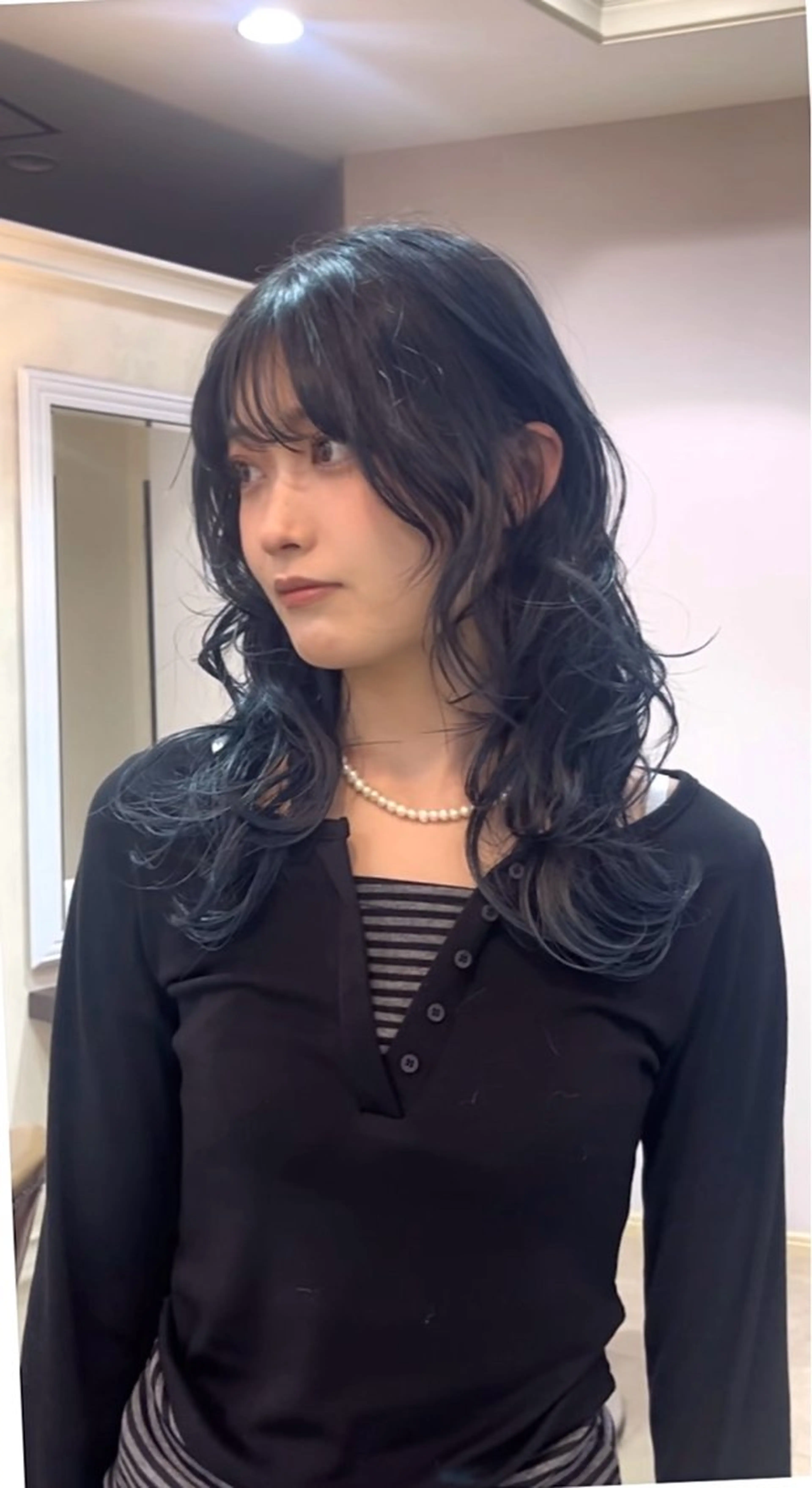 ミディアム カラー 山本 梨華のヘアスタイル