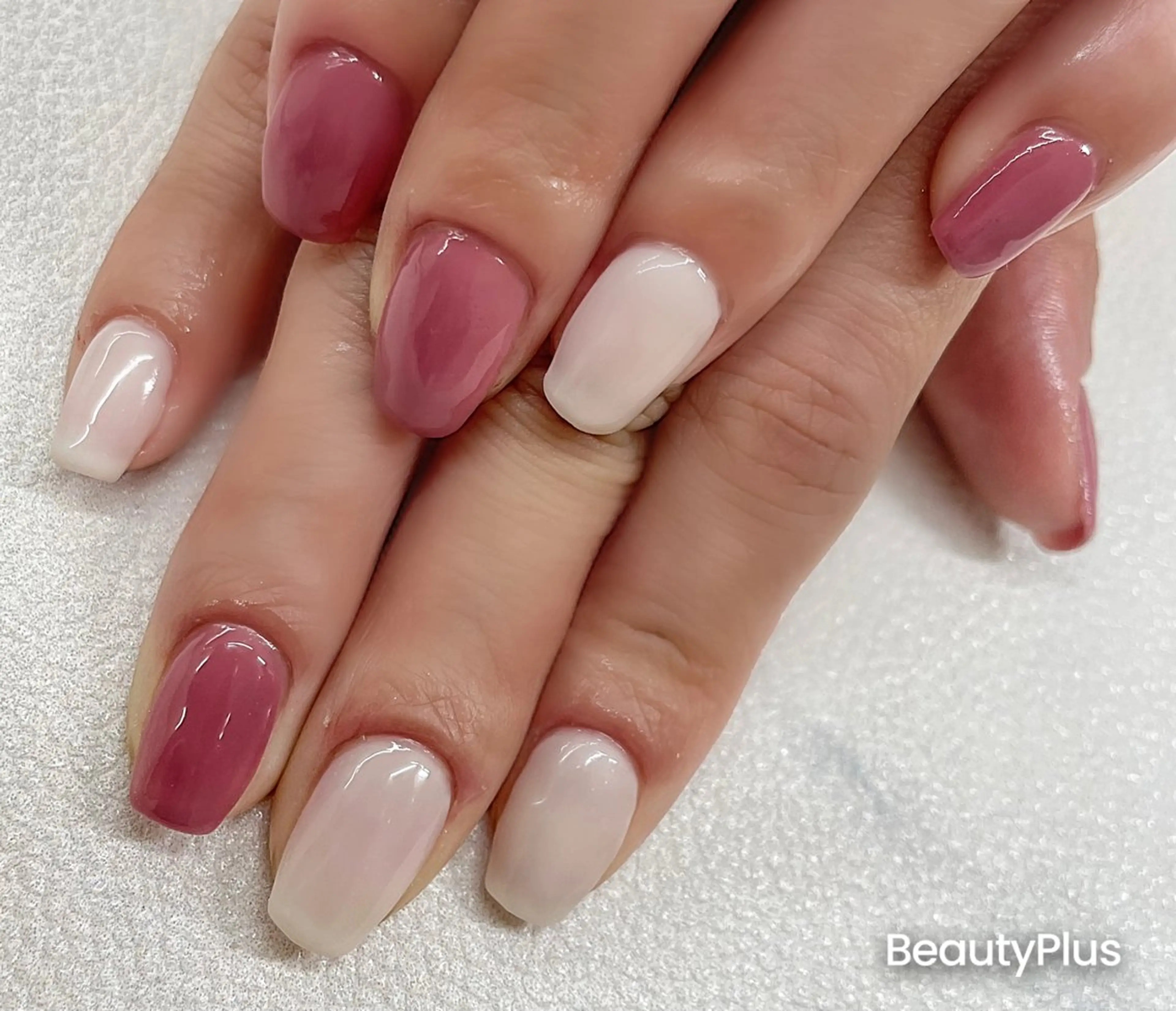 ネイル AYA Reginaのネイルデザイン