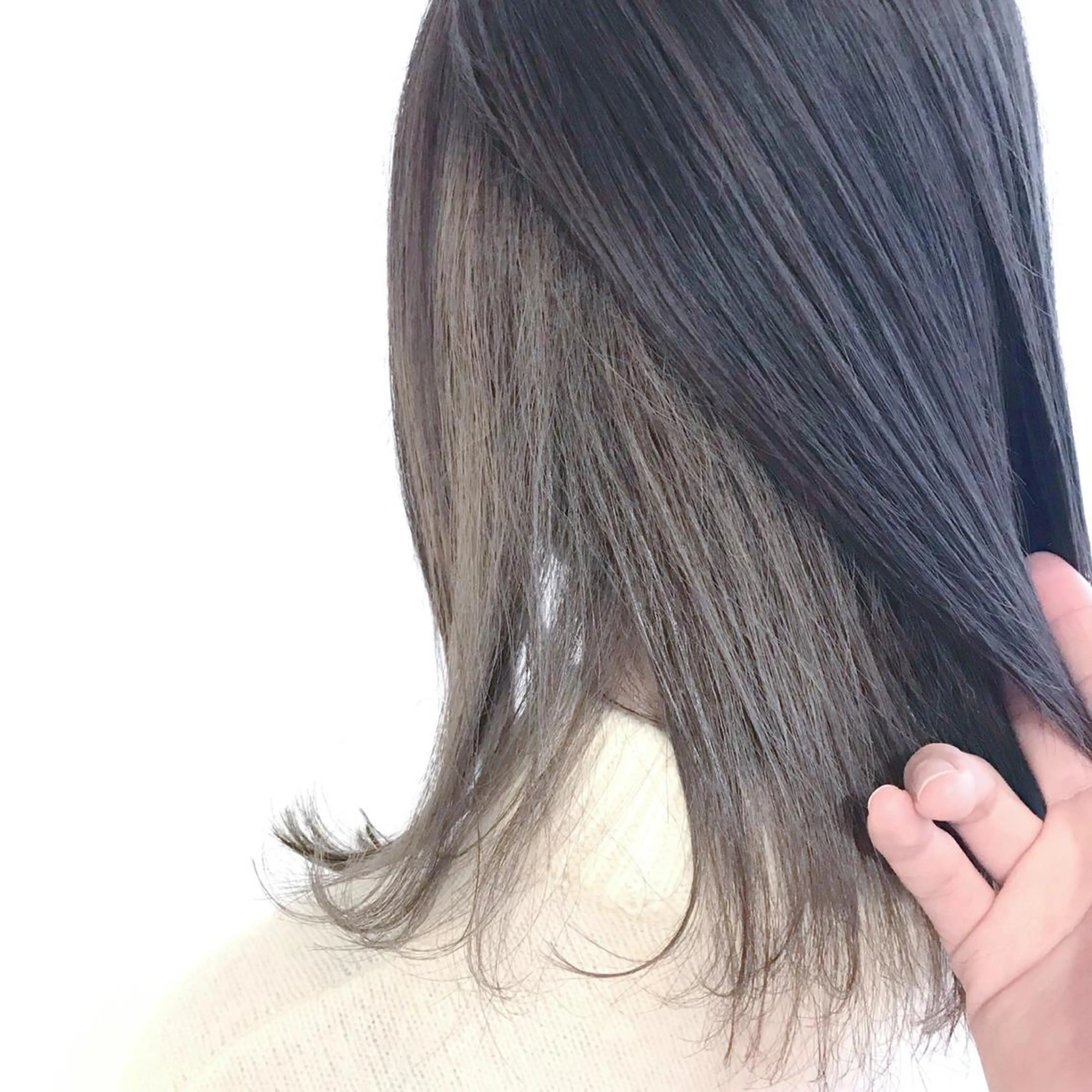 ミディアム カラー グランジヘア 無造作ヘアHYUGAのヘアスタイル
