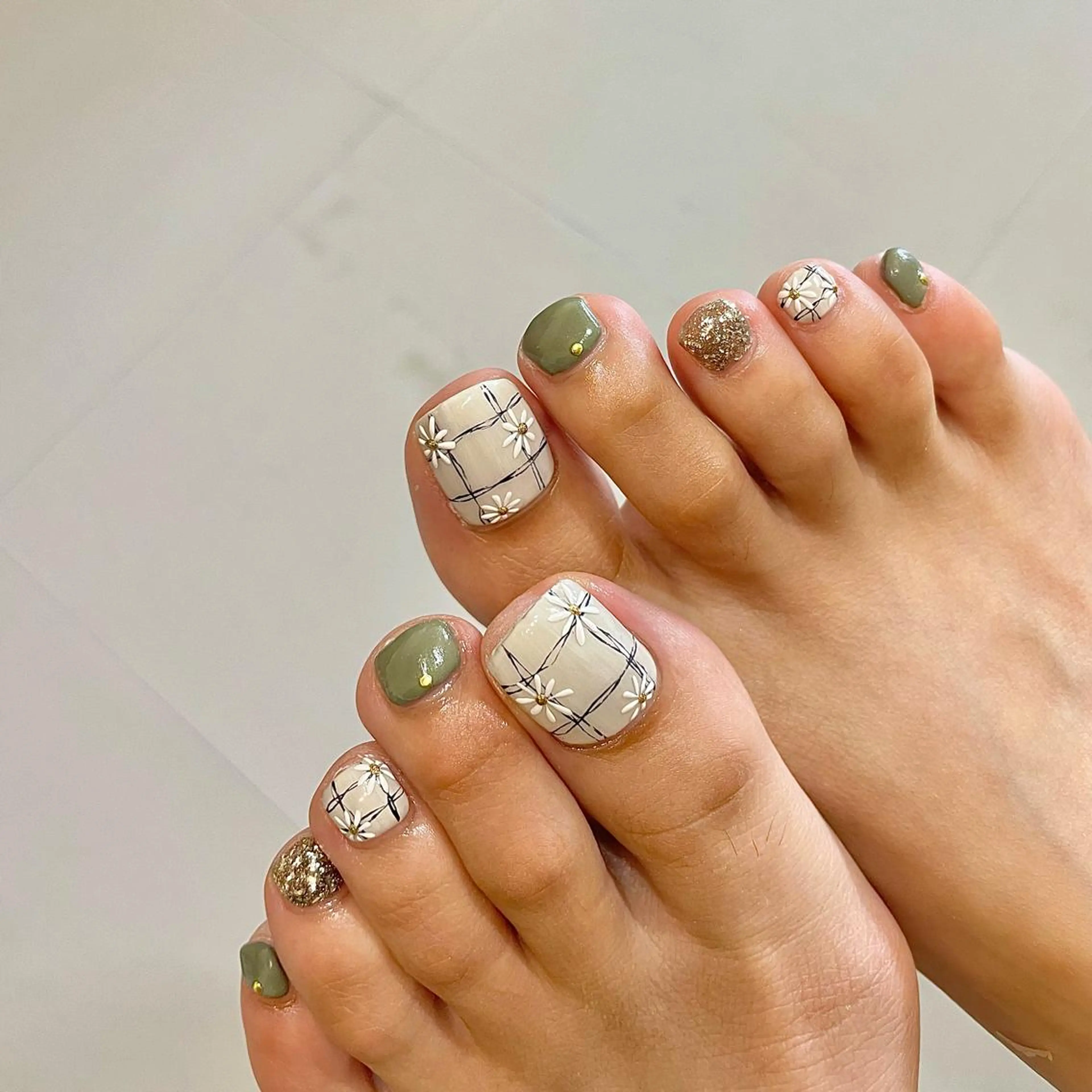 ショート カラー パーマ ヘアアレンジ メンズ キッズ ネイル マツエク・マツパ アイブロウ カラーマツエク フラワーネイル nail&eye Aoのマツエク・マツパデザイン