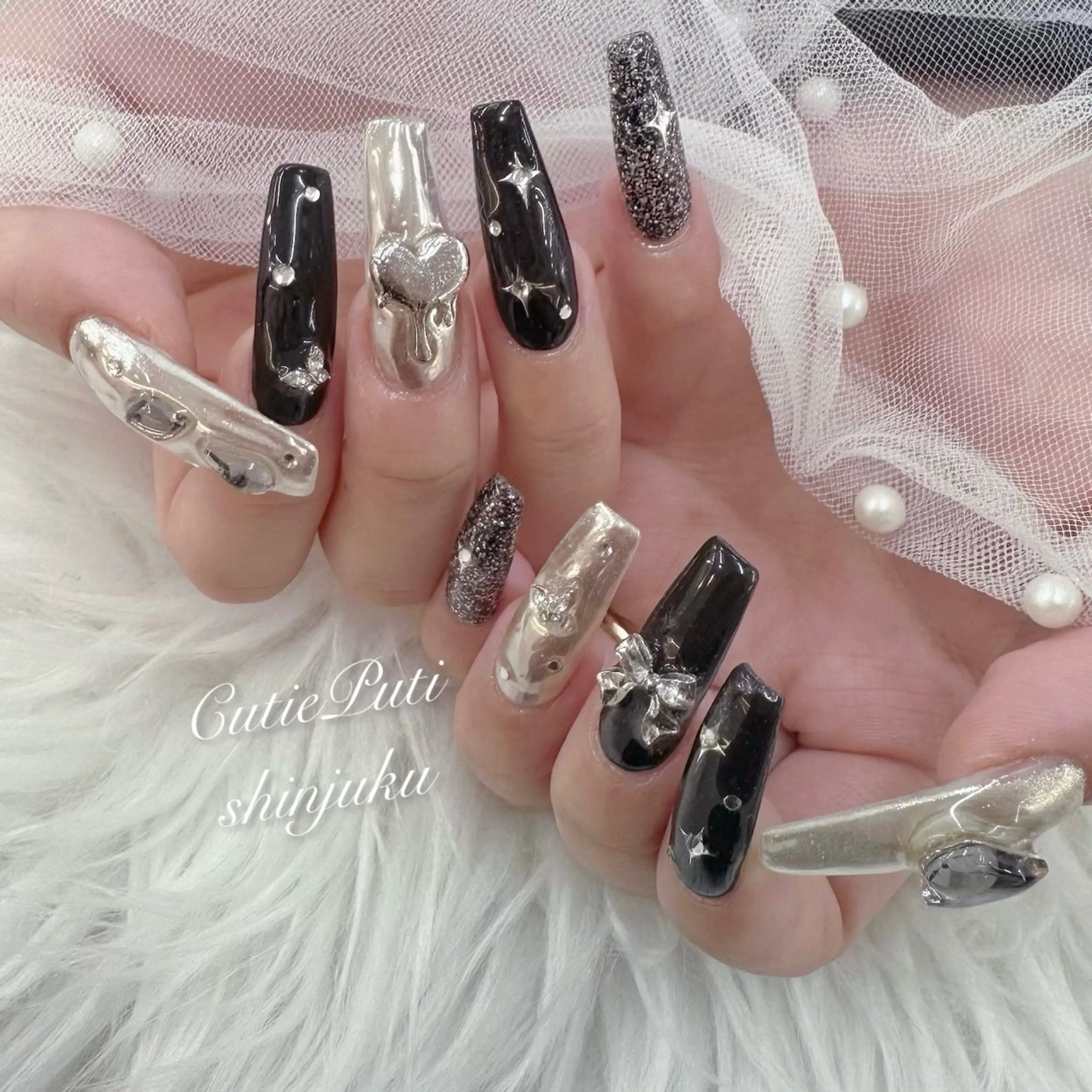 ネイル ハート 韓国ネイル ロングネイル ワンホンネイル NailSalon CutiePutiのネイルデザイン