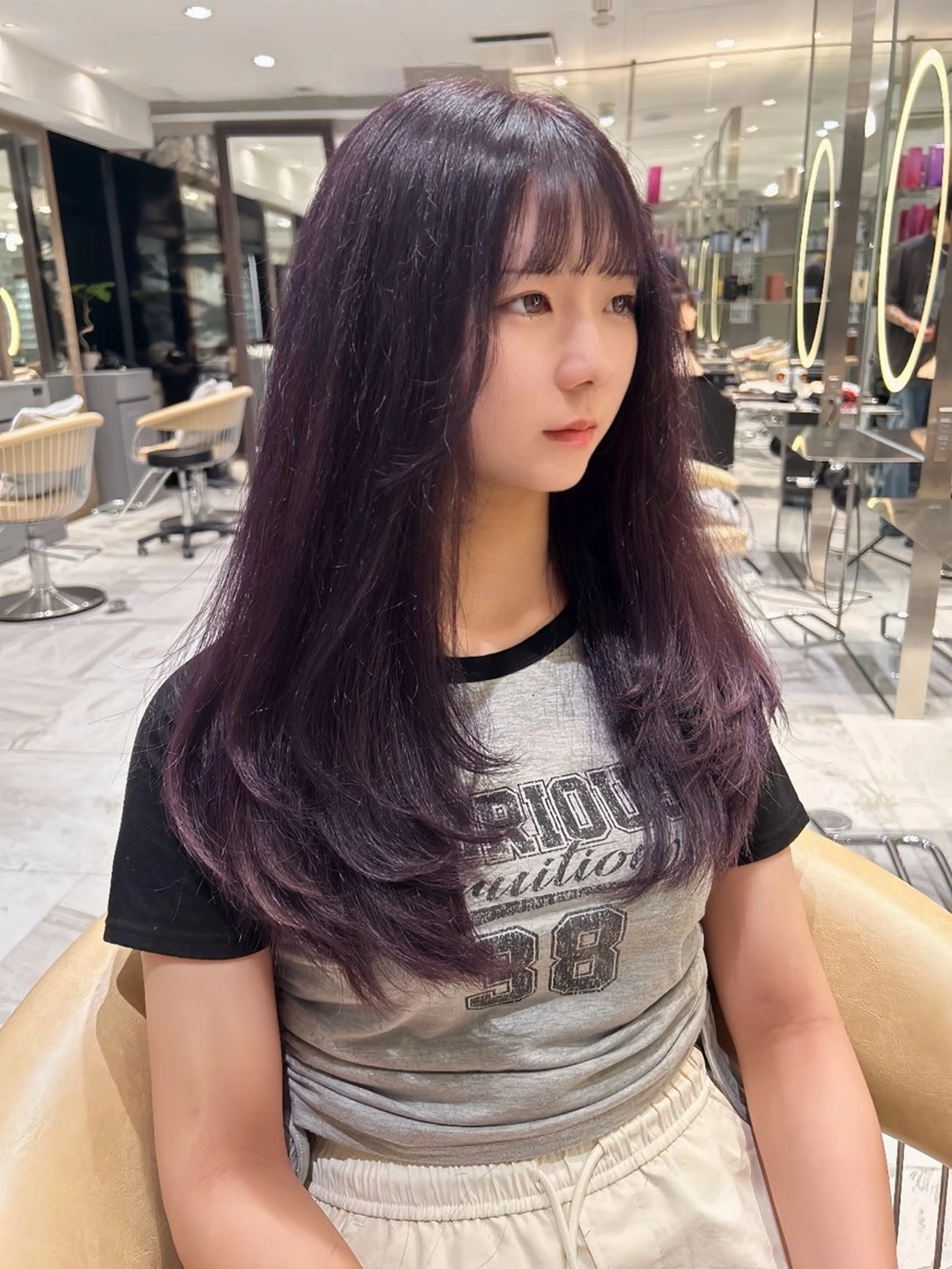 ロング 🥇KEN /レイヤー/艶カラーのヘアスタイル