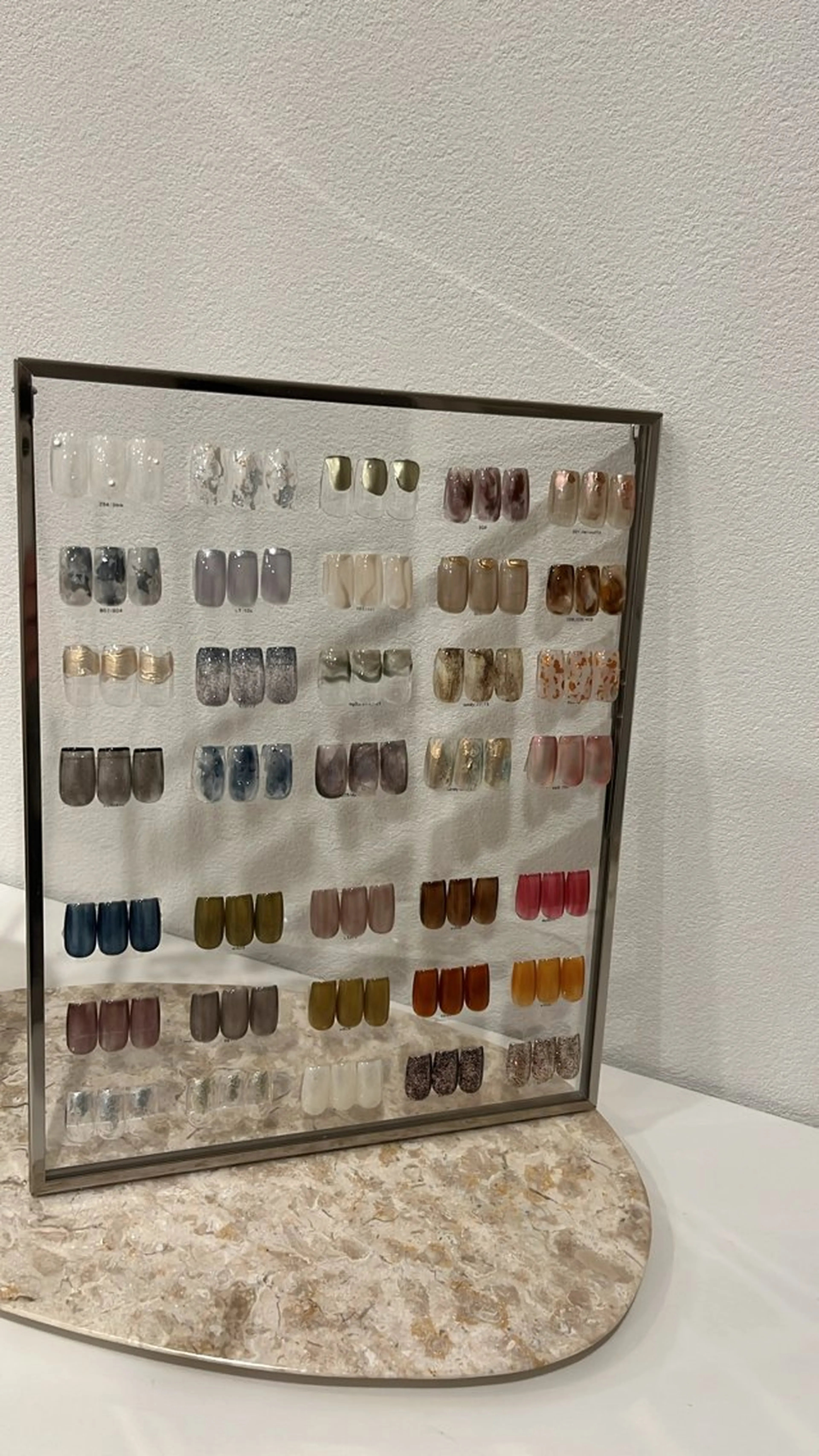 ネイル ワンカラーネイル naru .のネイルデザイン