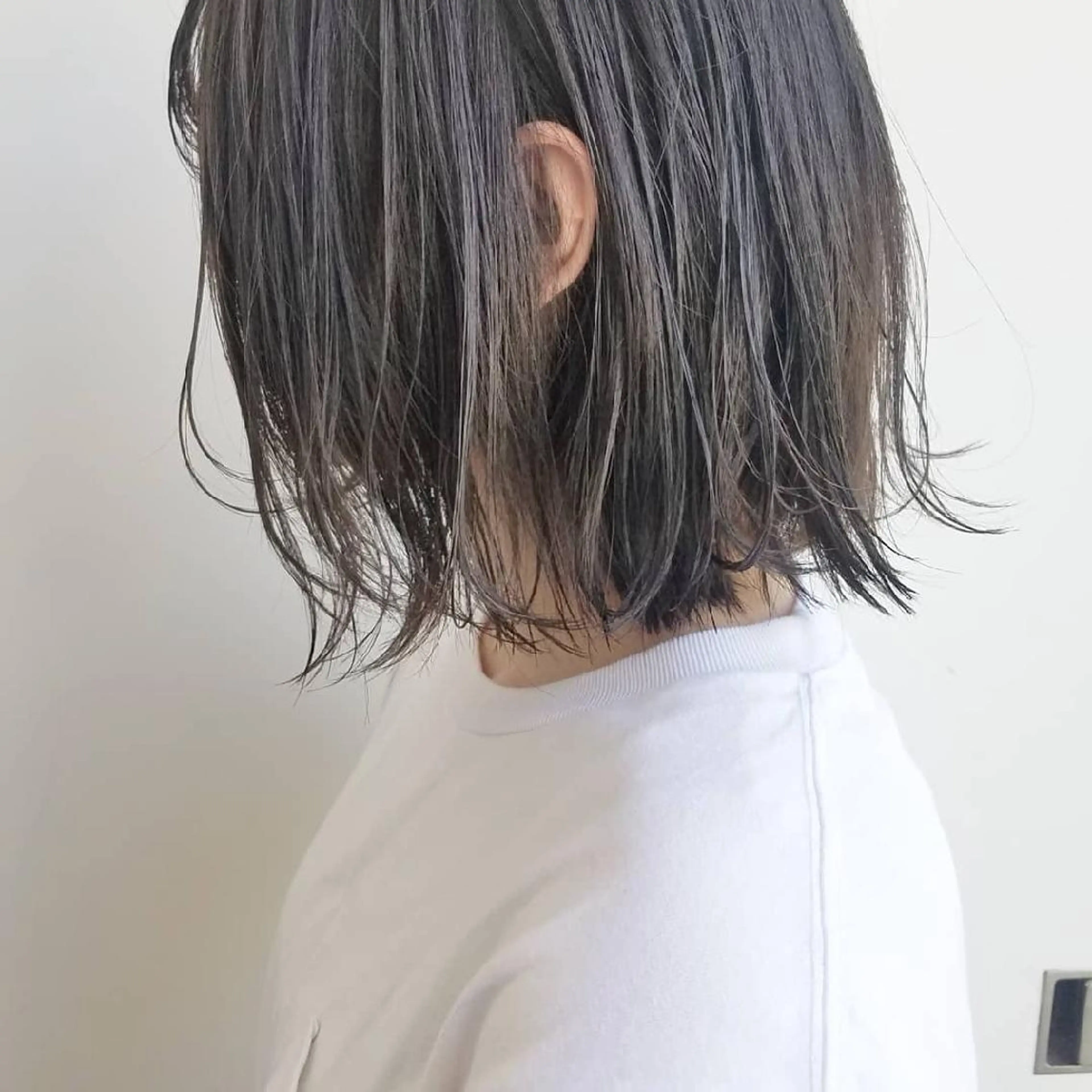 ミディアム カラー ヘアアレンジ ボブ iplus✴ まつげ、眉毛、耳つぼのマツエク・マツパデザイン