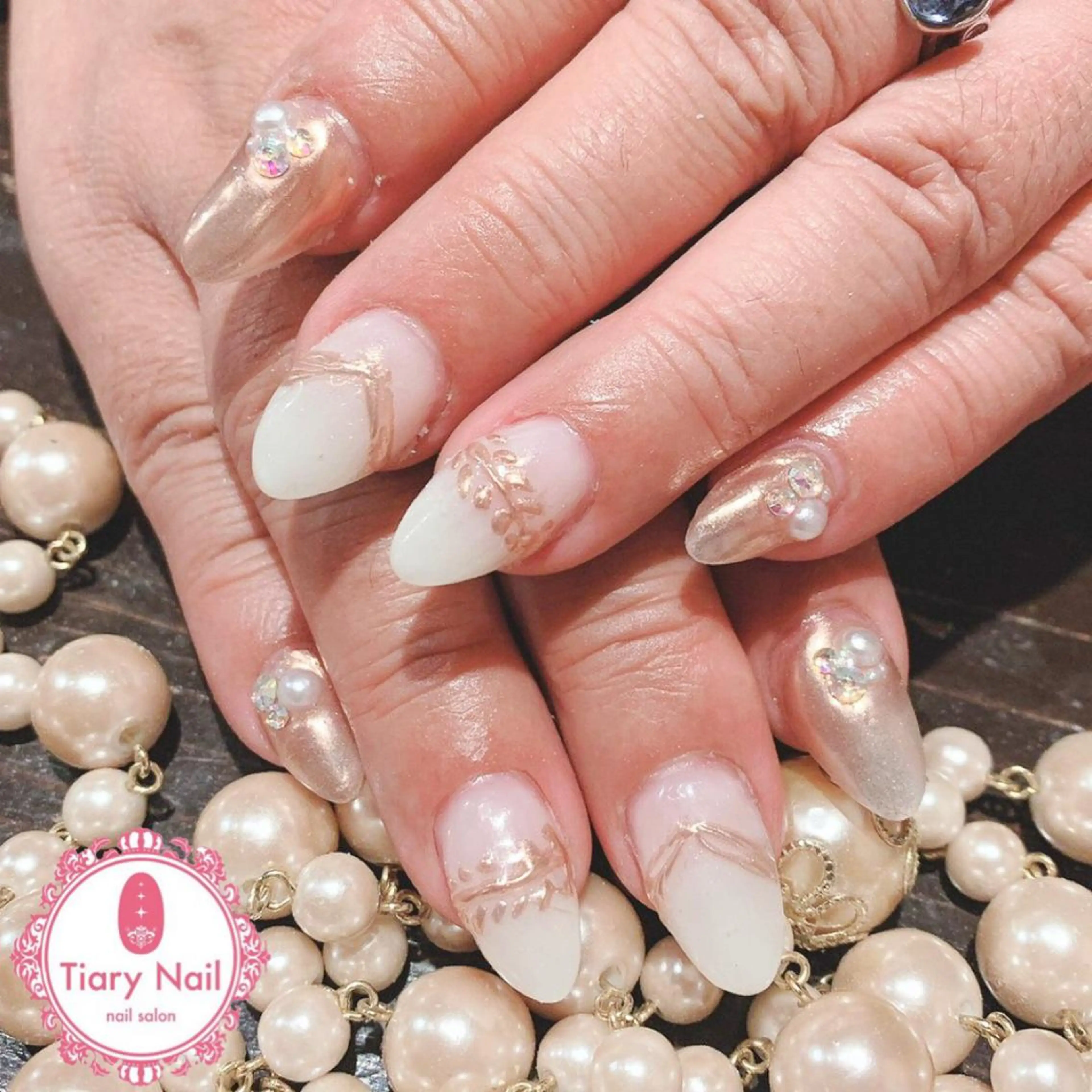 ネイル 桜ネイル クリアネイル フットネイル ジェルネイル キラキラネイル ハンドネイル 💗🪽Tiary Nail🪽💗のネイルデザイン