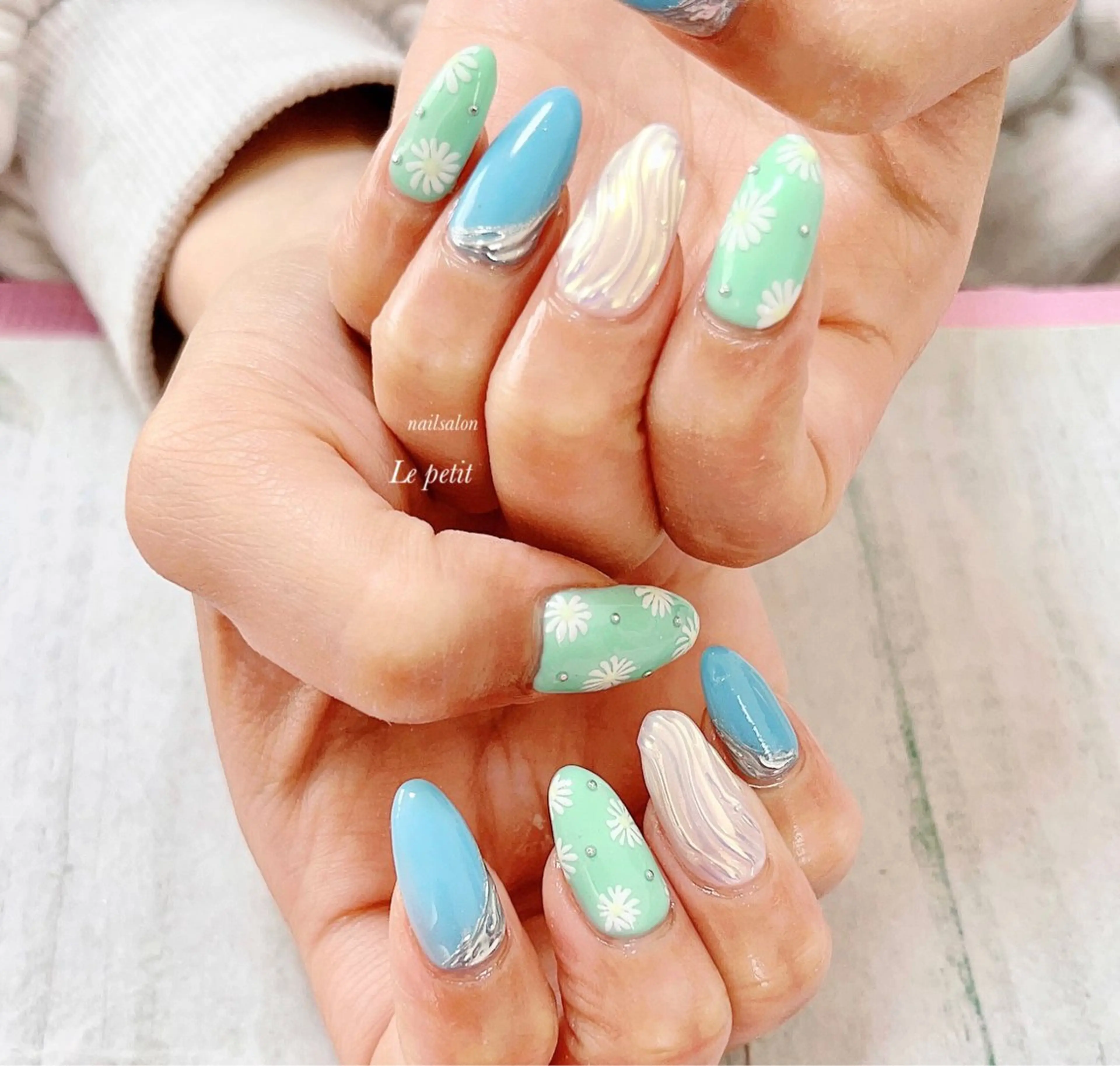 ネイル 石野 広佳のネイルデザイン