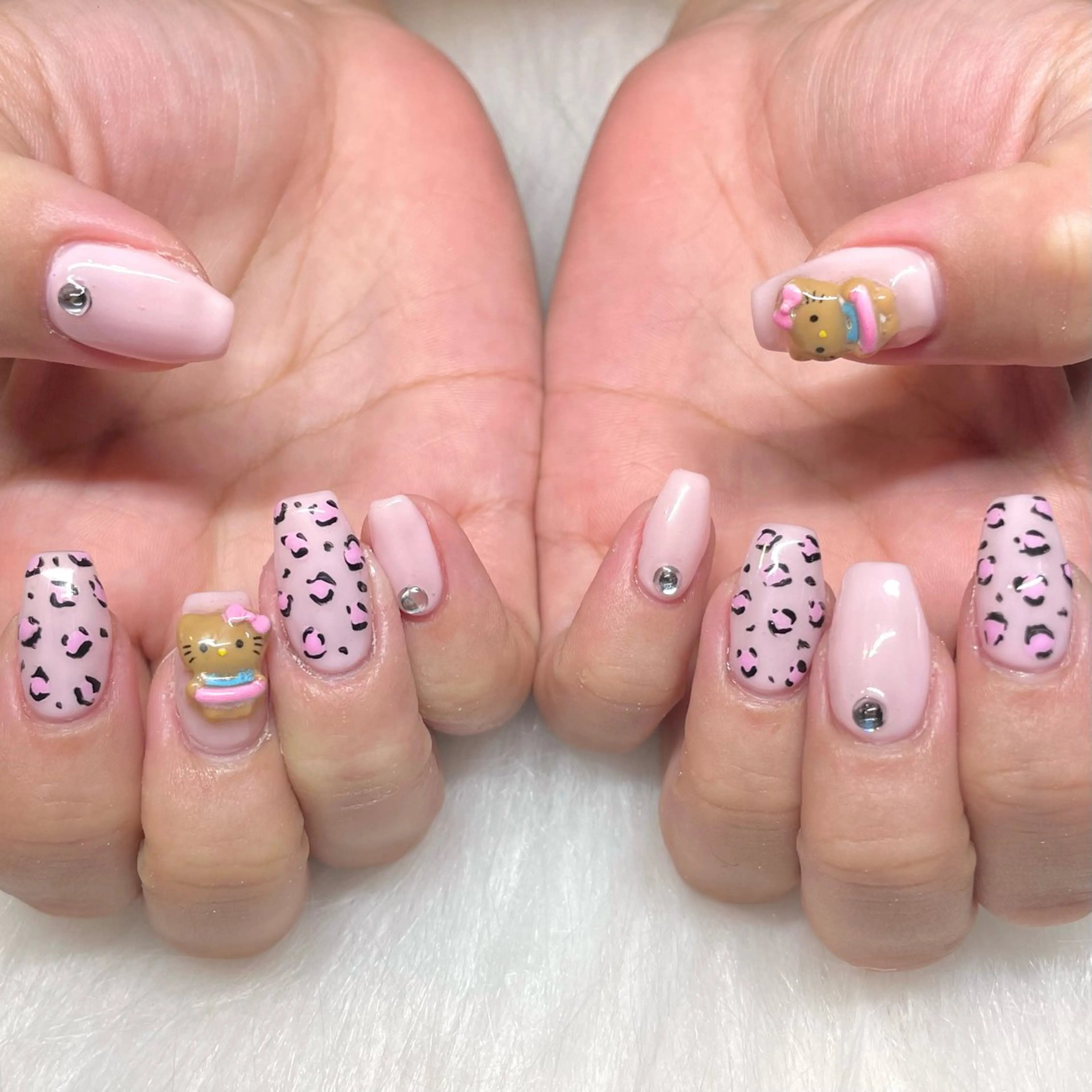 ネイル ハンドネイル Nail ヌシん家 AKANEのネイルデザイン