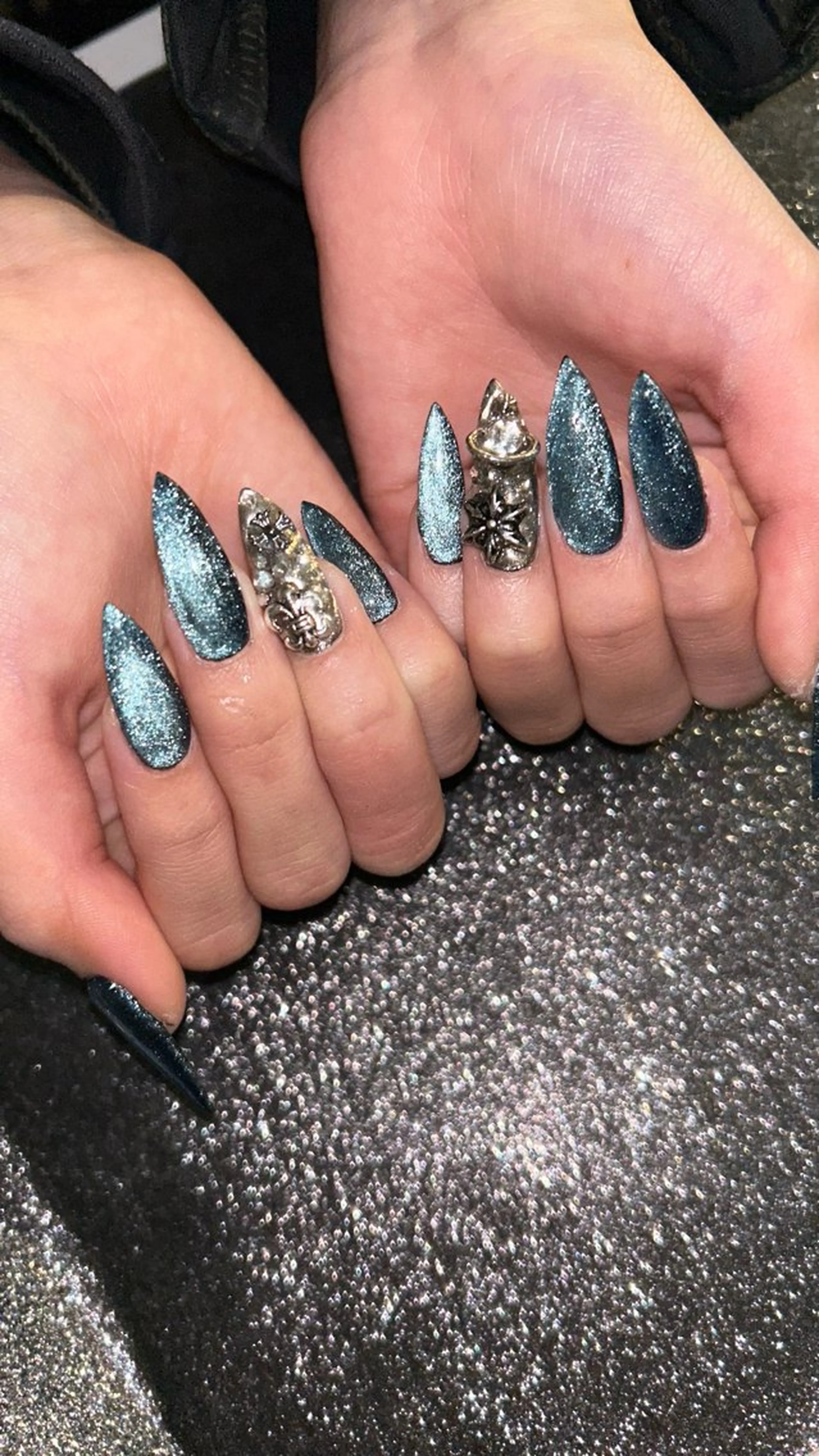 ミディアム Re:lith所属・猫夢 にゃむのネイルデザイン