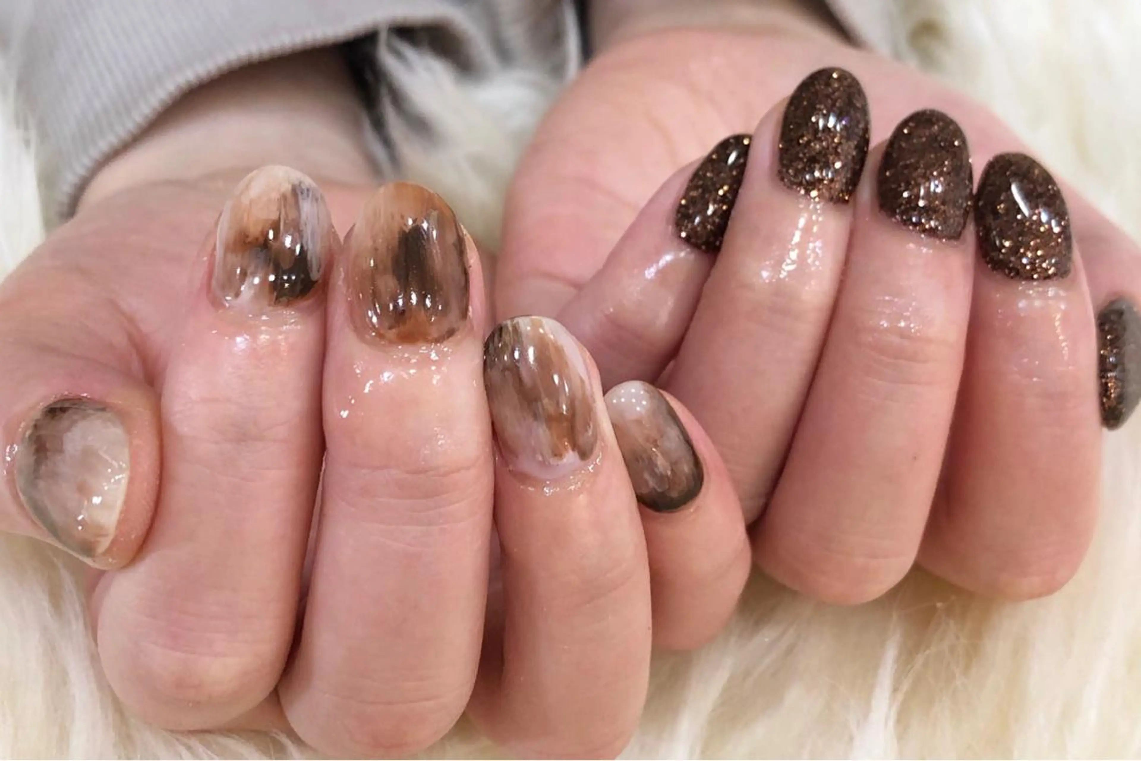 ネイル ブラウン ニュアンスネイル ëmma nail_ by chulaのネイルデザイン