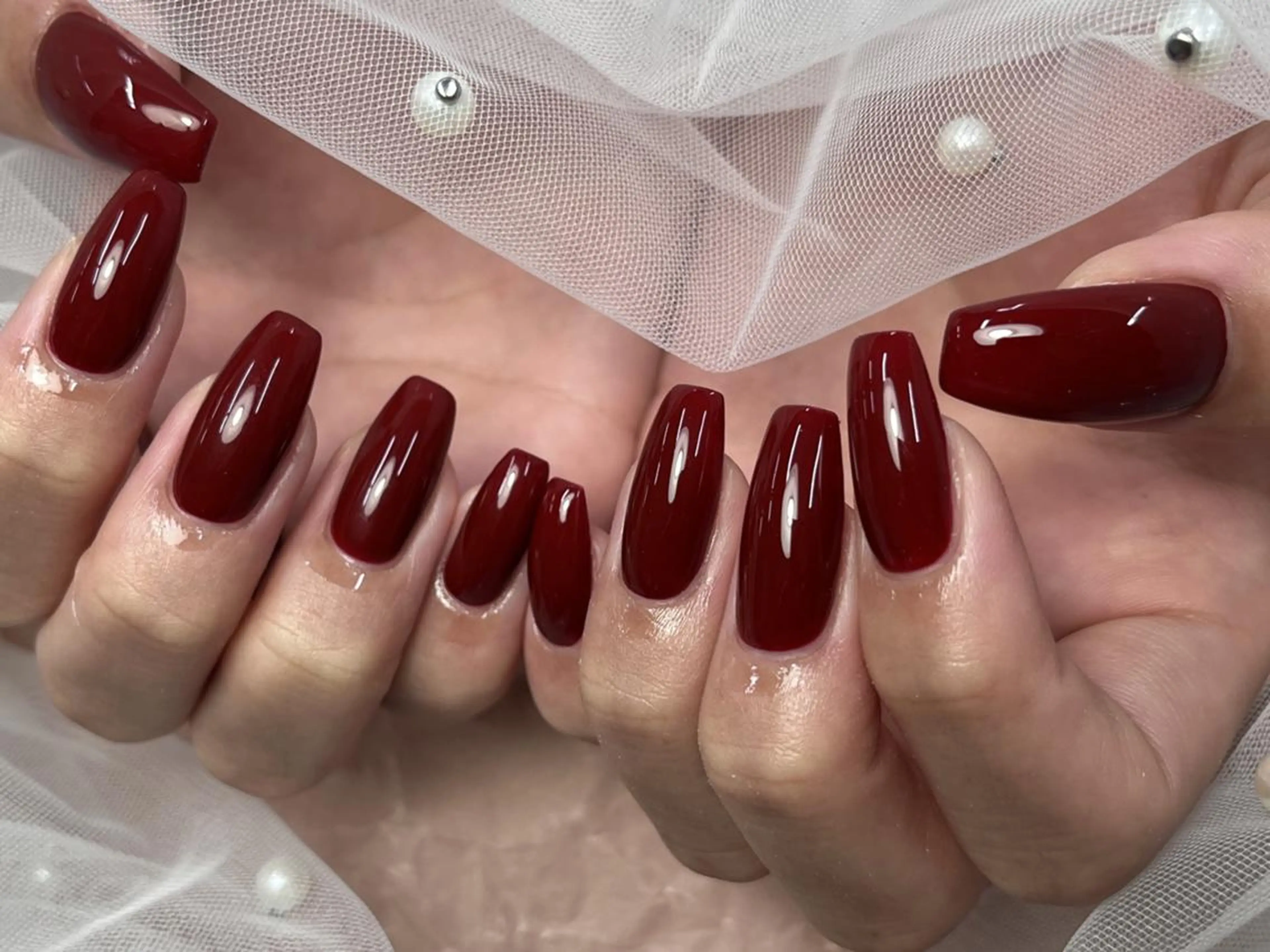 ネイル 赤色 シンプルネイル ハンドネイル ToliyDeliy Nail Salonのネイルデザイン