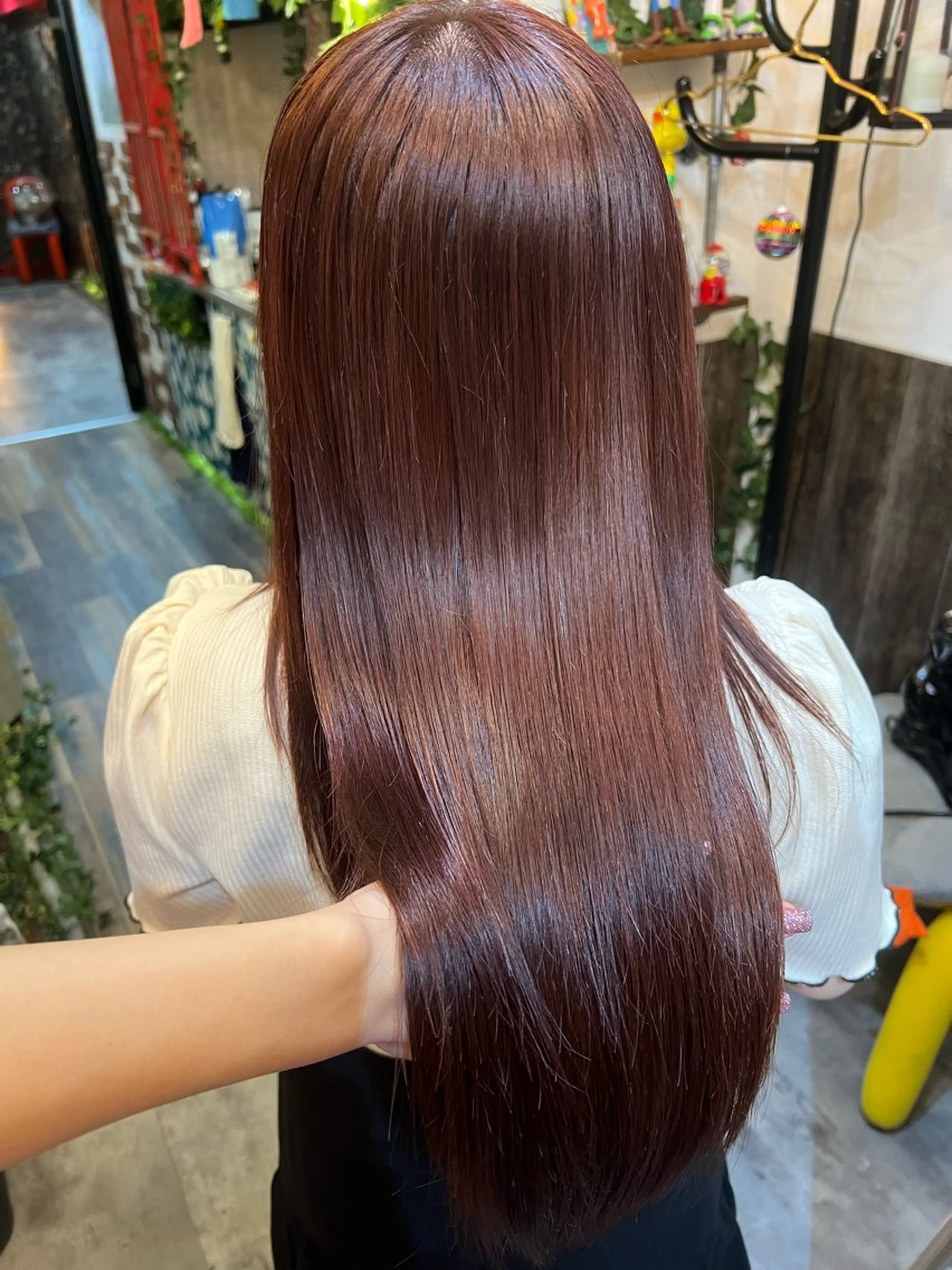 ツヤツヤ持続😳✨プチ髪質改善カラーメニュー⭐️ 全体カラー+プチ酸熱トリートメント ¥8800の写真