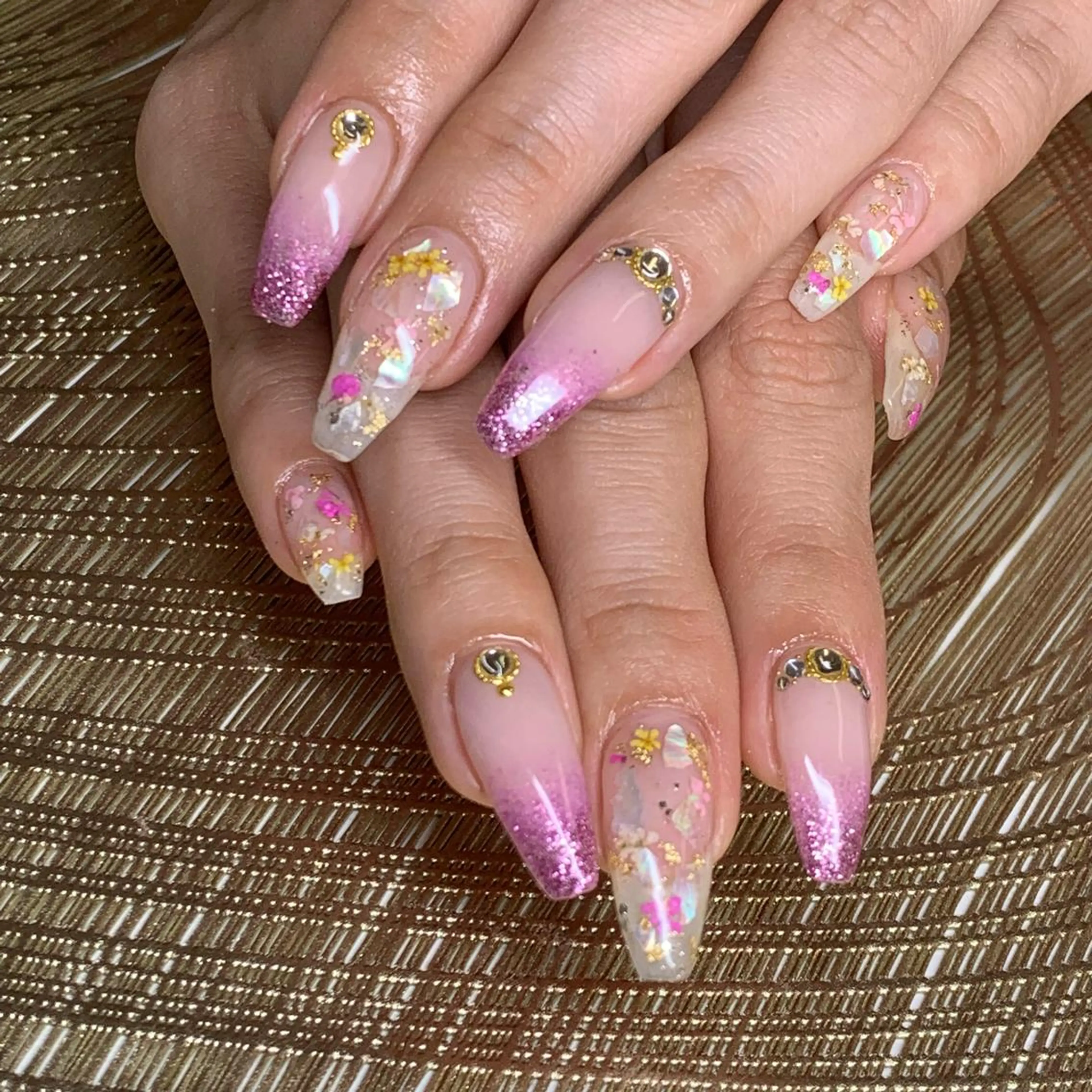 ネイル ハンドネイル καρδιά -ｶﾙﾃﾞｨｱ-のネイルデザイン