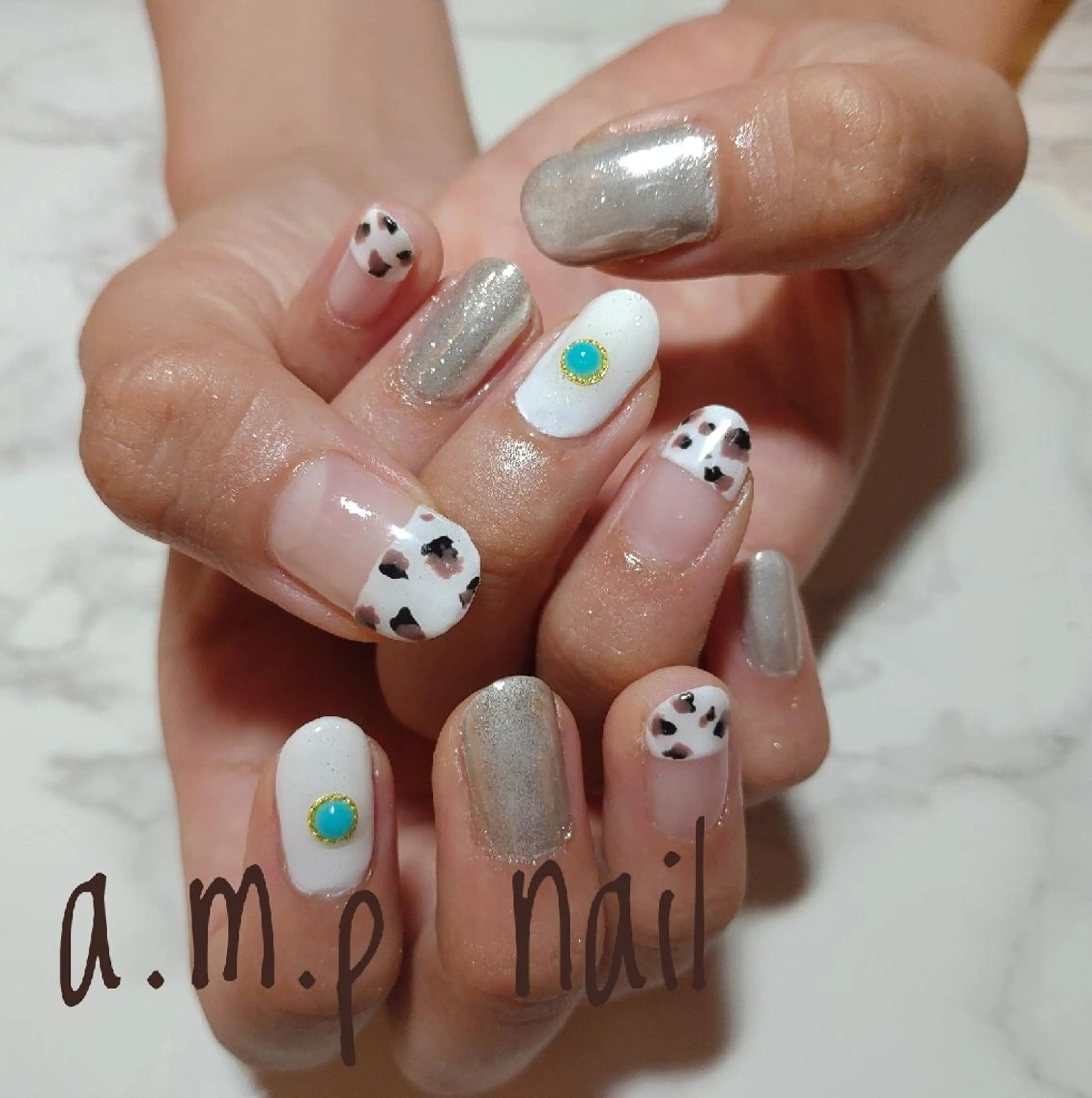 ネイル アニマル柄 ミラーネイル a.m.p nail所属・高山 奈津美のネイルデザイン