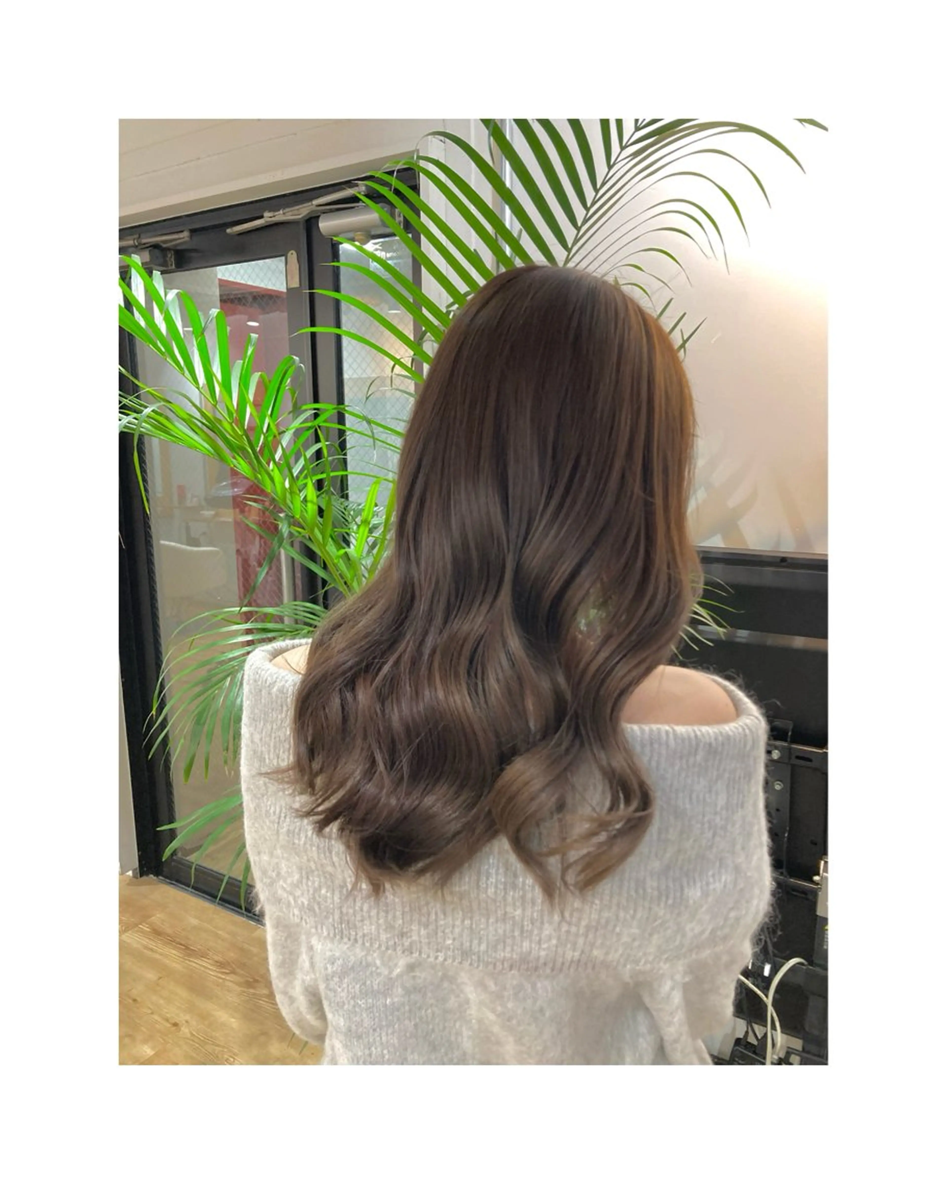 ロング hair studio Zen〜kalon所属・Jura／ハイライト ／ブリーチなしカラーのヘアスタイル