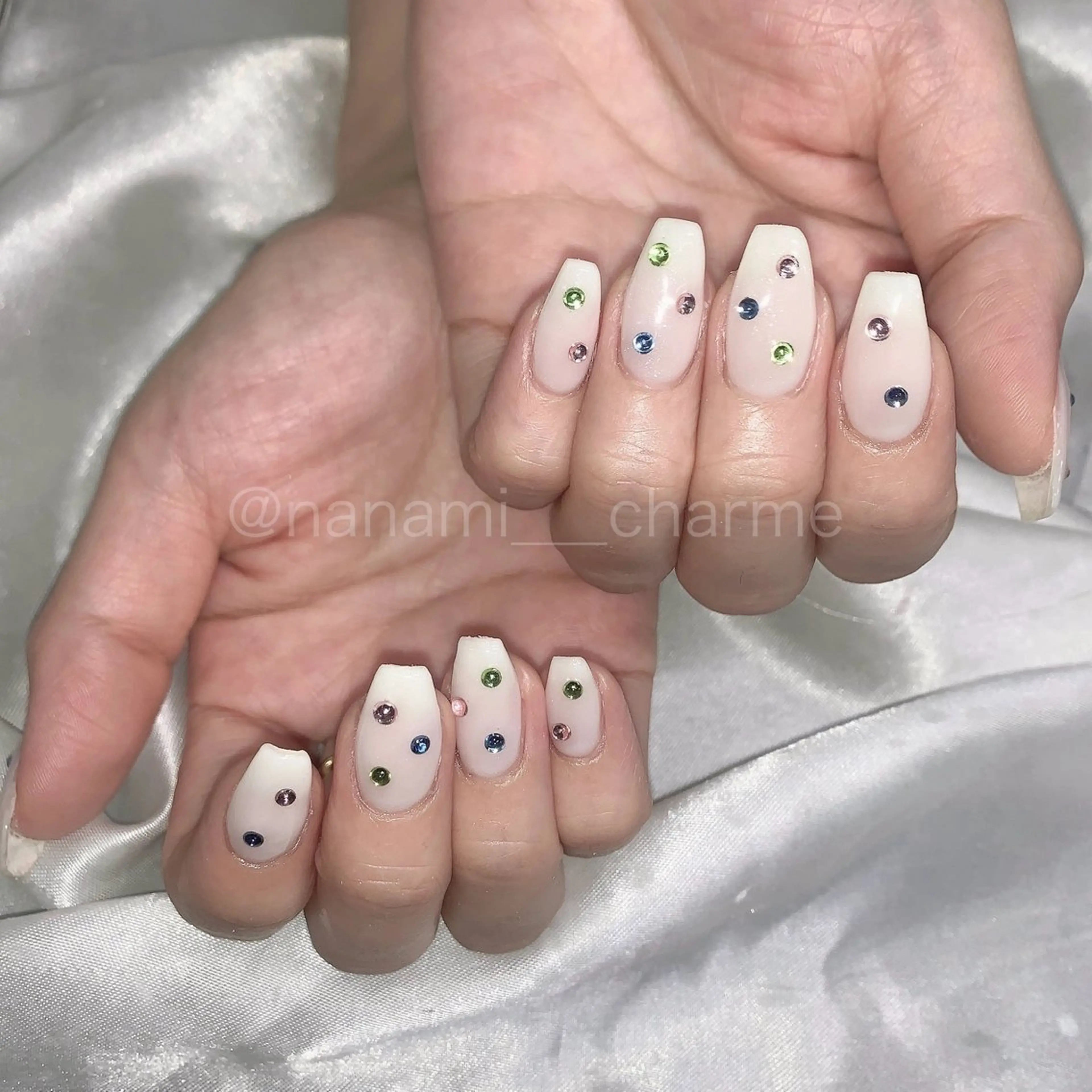 ネイル シンプルネイル 黒江 菜々美のネイルデザイン