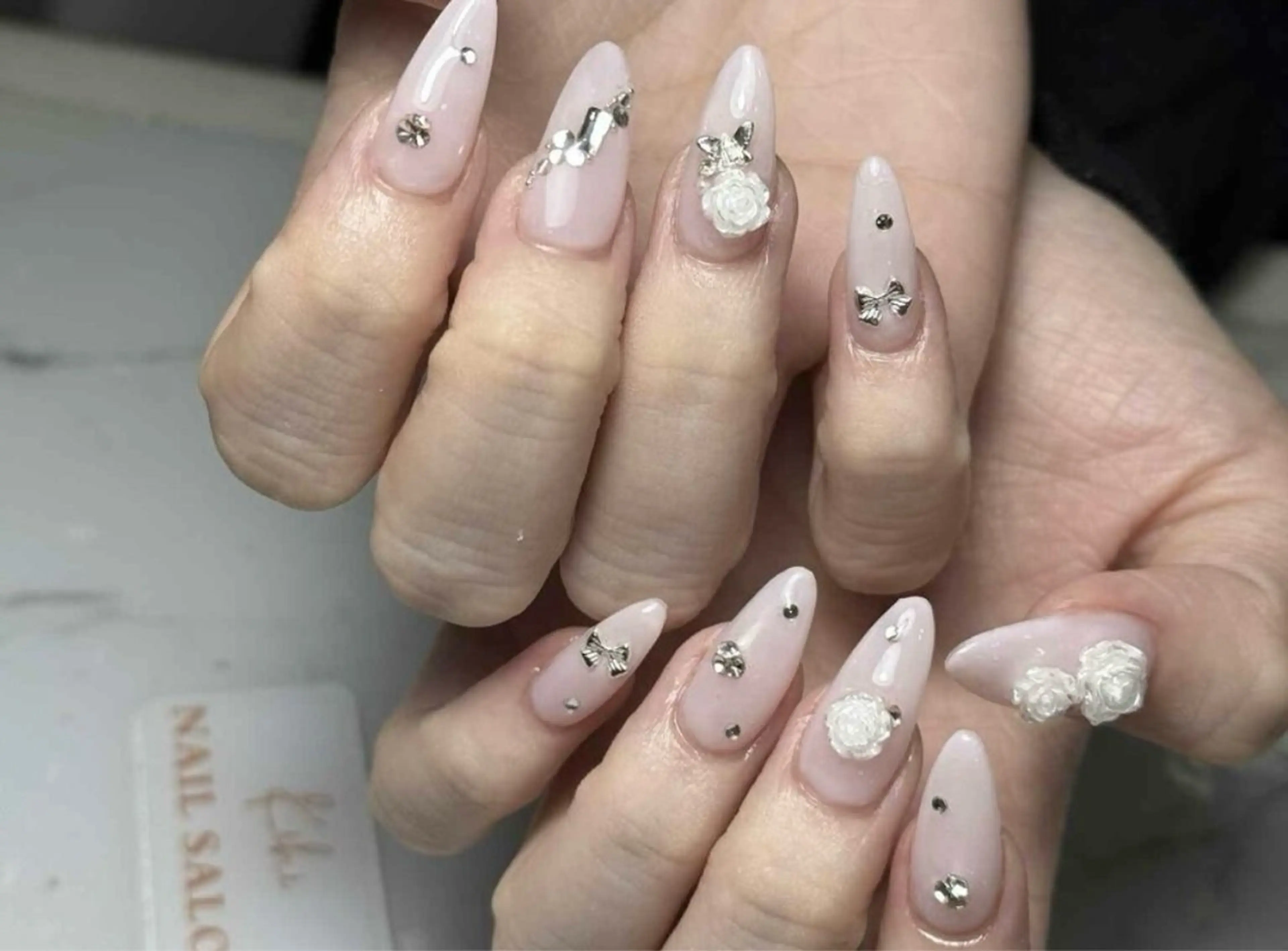 ネイル ハンドネイル 小林 あゆみのネイルデザイン