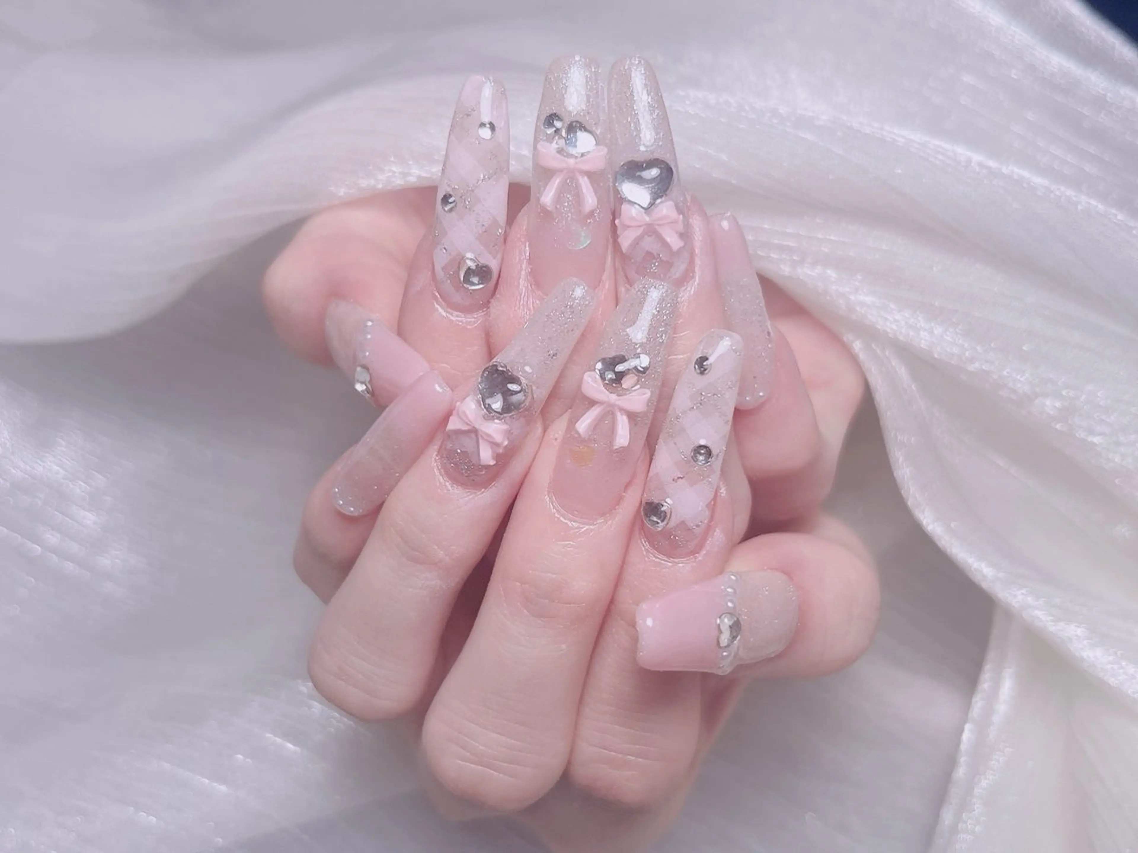 ネイル ハンドネイル KARI ネイルサロンのネイルデザイン