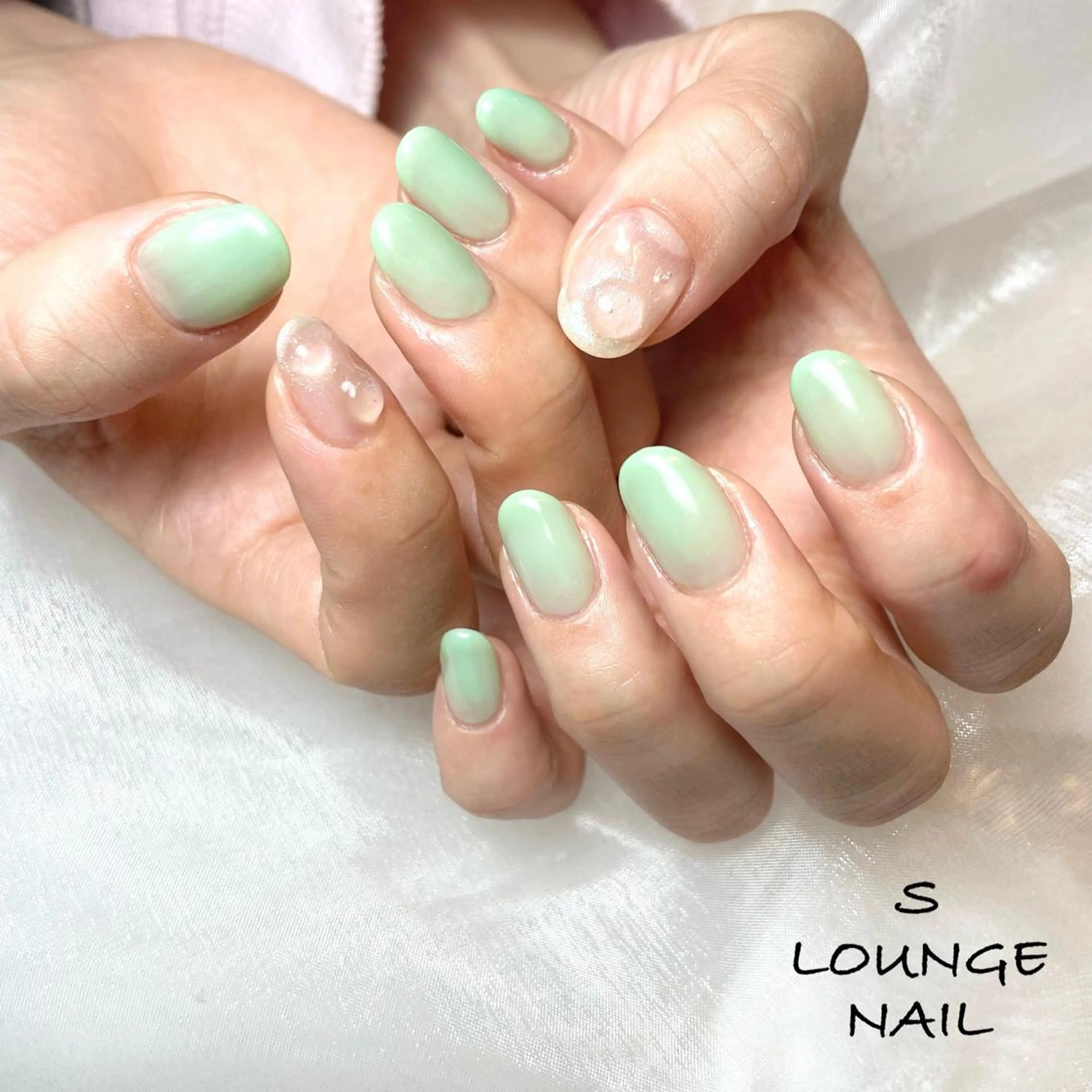ネイル アートネイル ハンドネイル フットネイル S LOUNGE NAIL所属・パーツたくさん🍓 SUMIのネイルデザイン