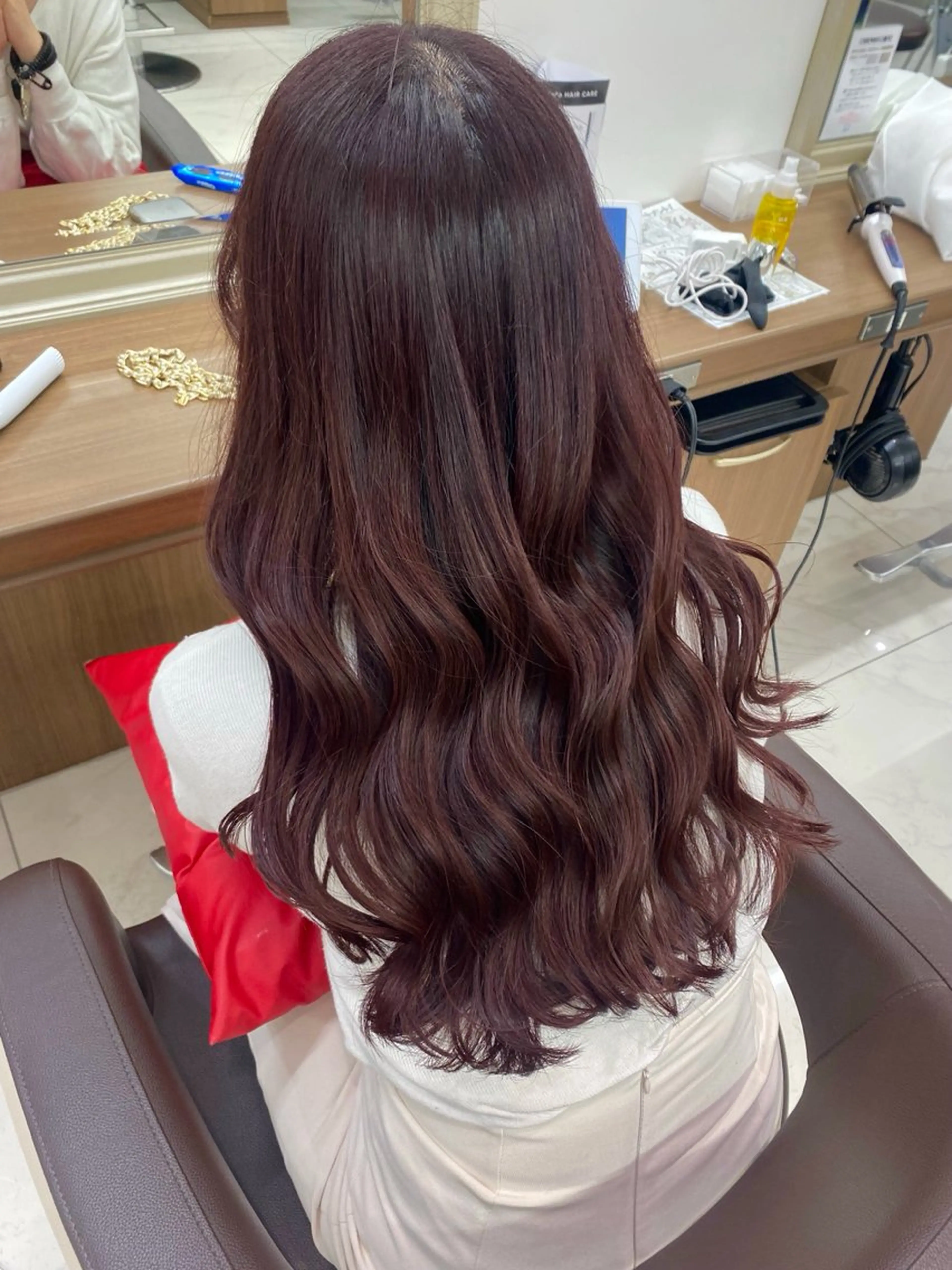 ロング カラー 小池 絢女のヘアスタイル