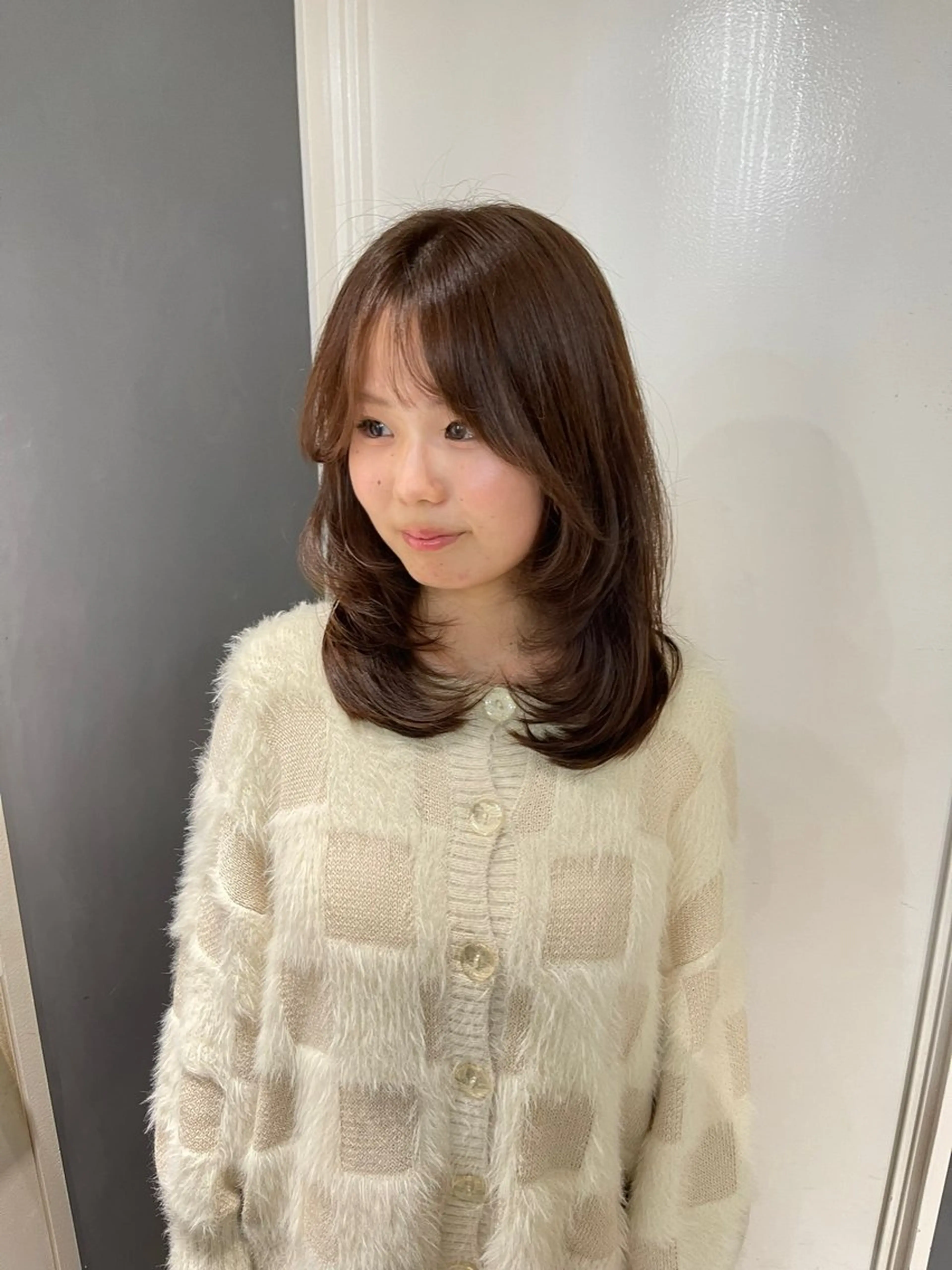 ミディアム カラー ミディアムレイヤー ブラウンカラー チョコレートブラウン レイヤーカット カット ヘアカラー 堀江/艶髪/透明感 カラー/NENE🫧のヘアスタイル