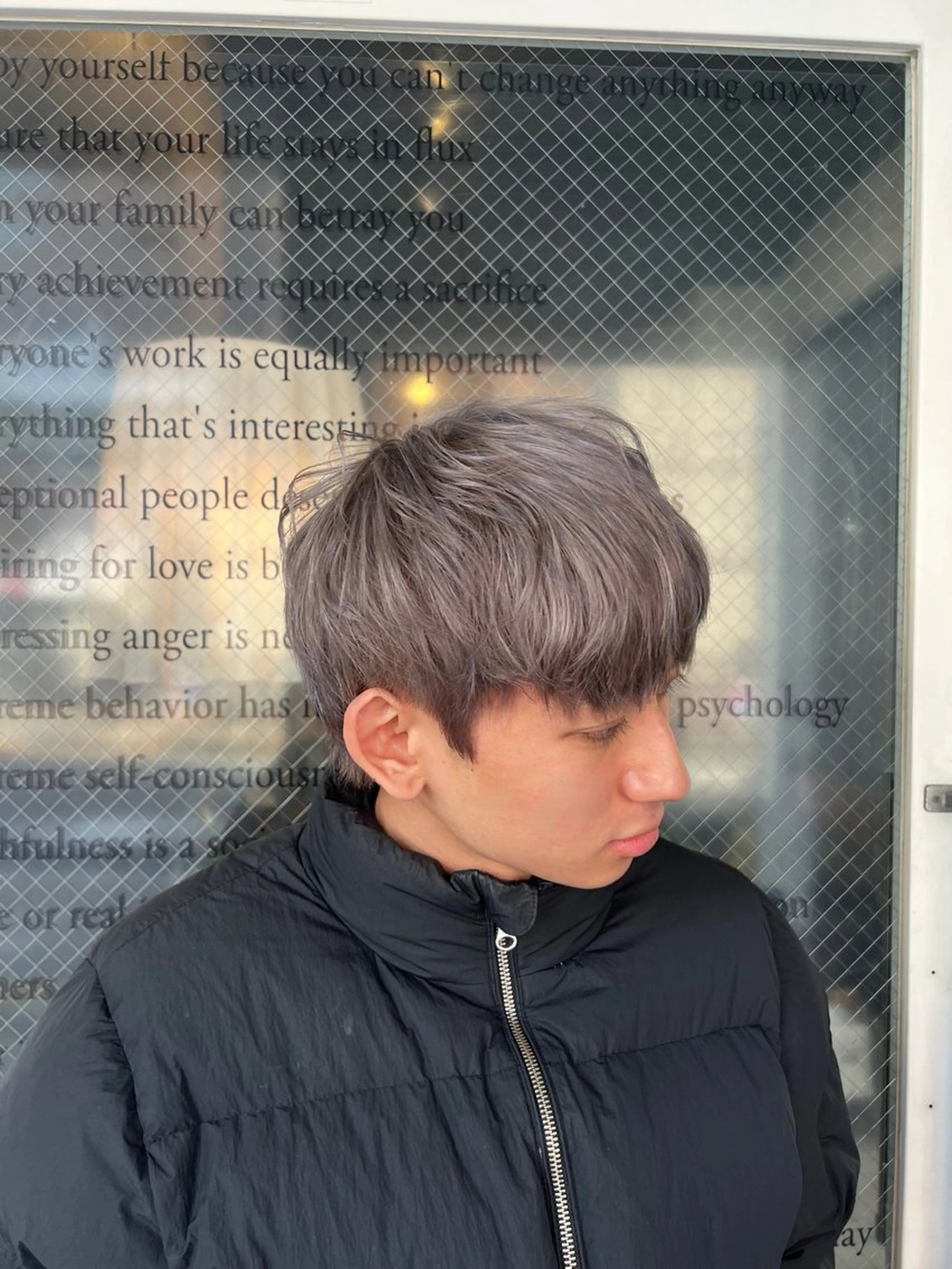 ショート カラー グレージュ ハイトーンカラー シルバー シルバーグレージュ ヘアカラー 博多韓国ヘア /メンズ【美涼】のヘアスタイル