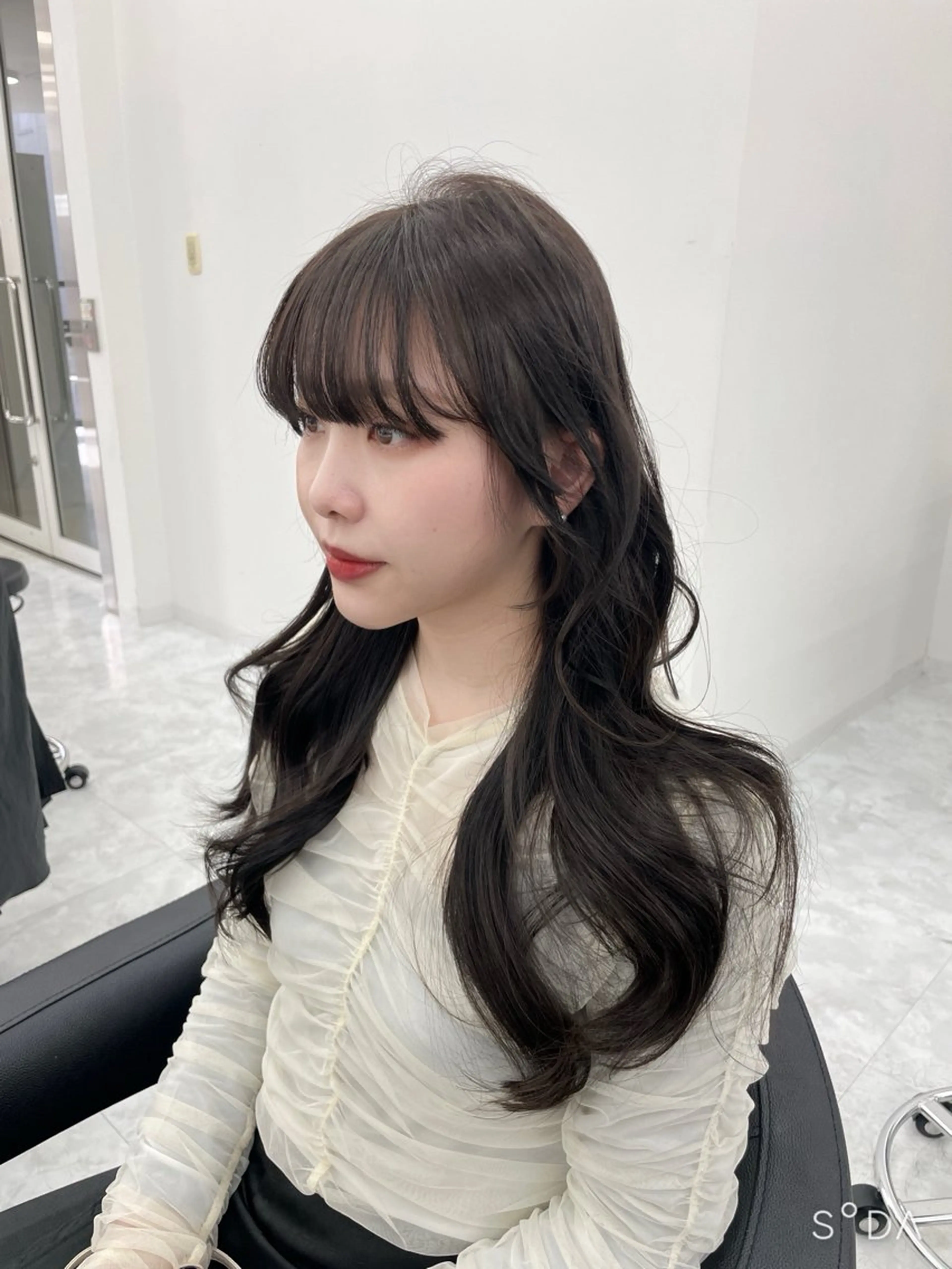 ロング カット ヘアカラー MOE 福岡韓国ヘア✧︎のヘアスタイル