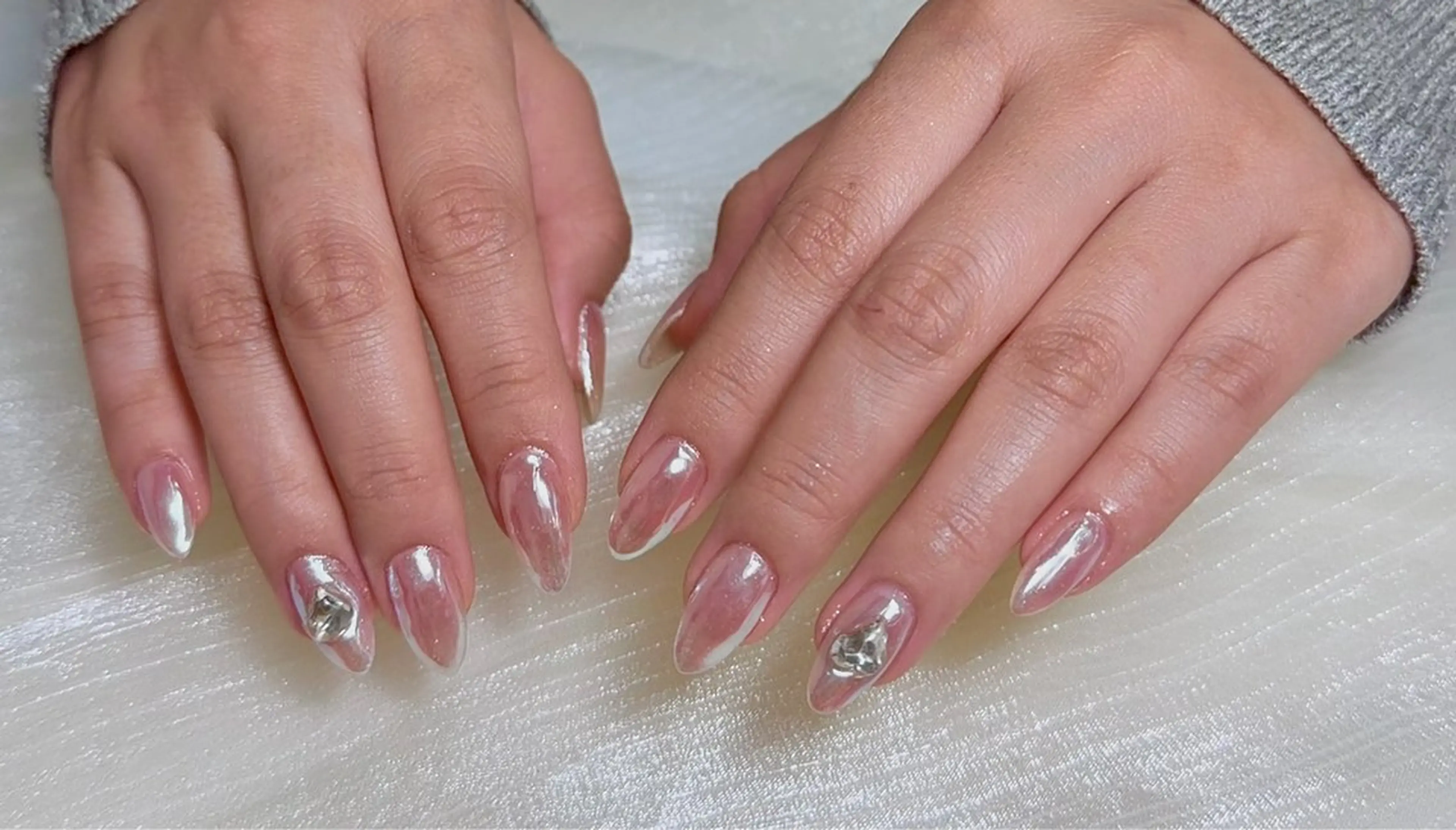 ネイル ミラーネイル Miu 川越東口ネイルサロンのネイルデザイン