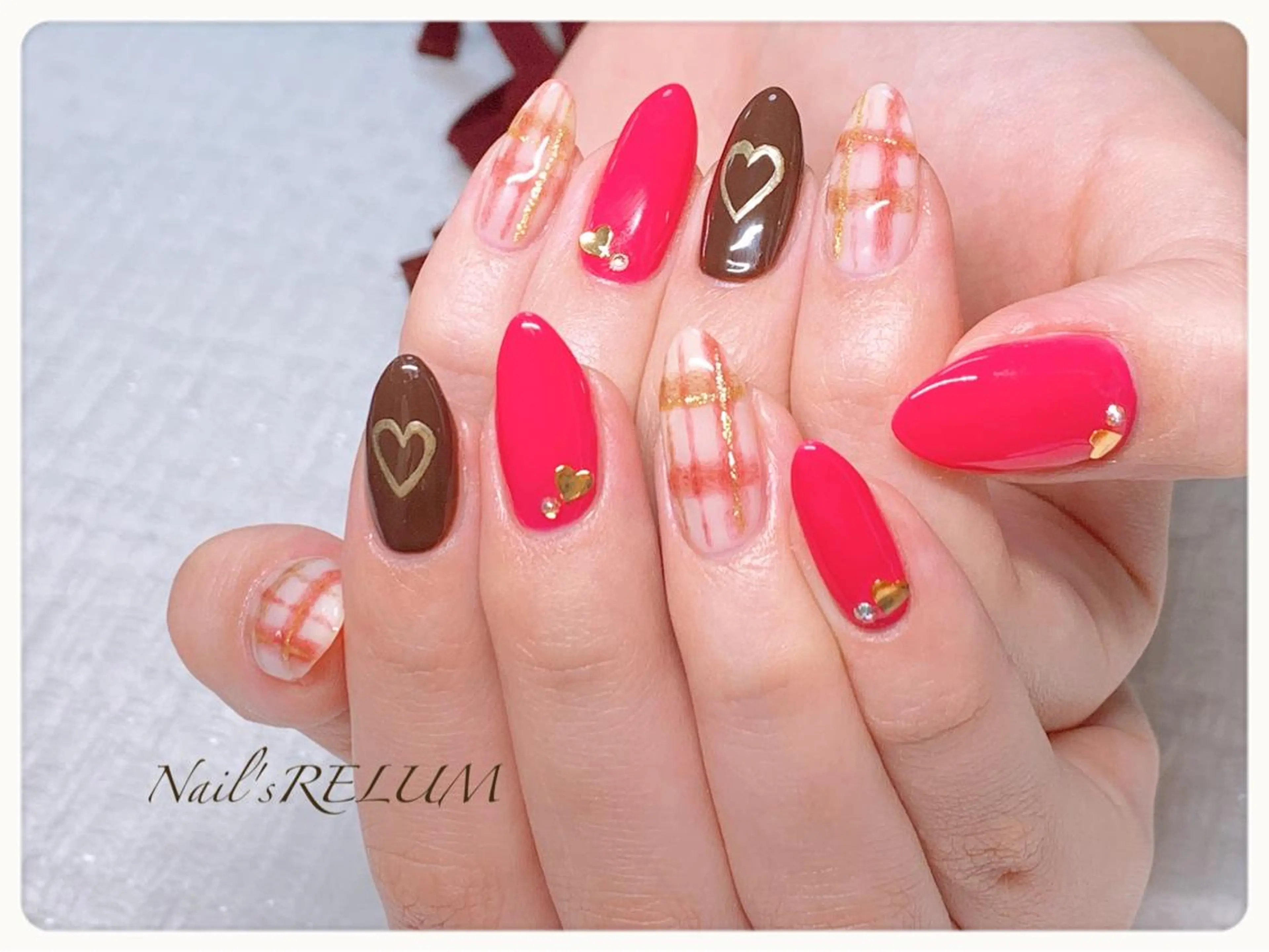 ネイル THECOLORS所属・近貞 莉奈のネイルデザイン