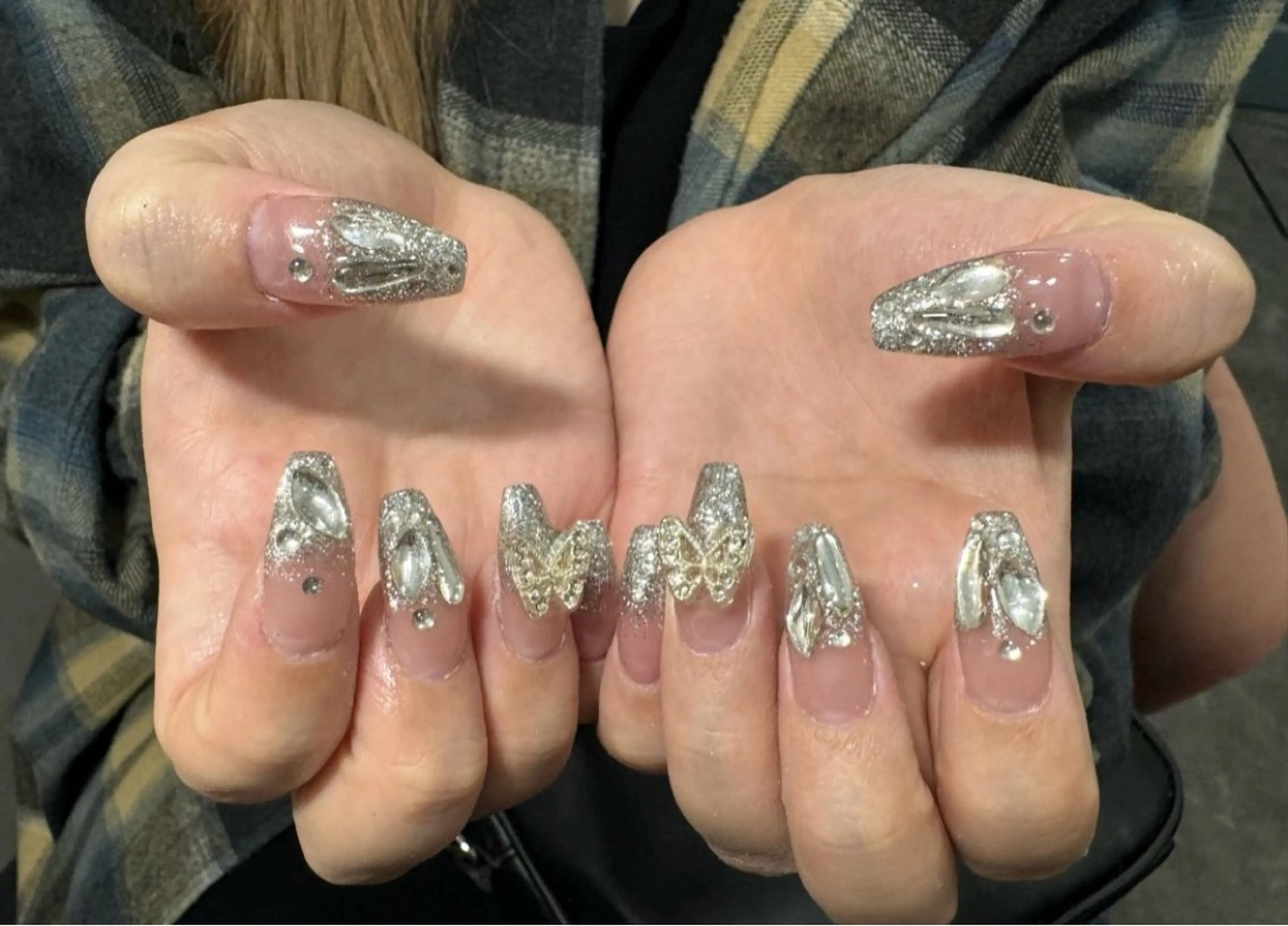 ネイル ハンドネイル LAVISH nanamiのネイルデザイン